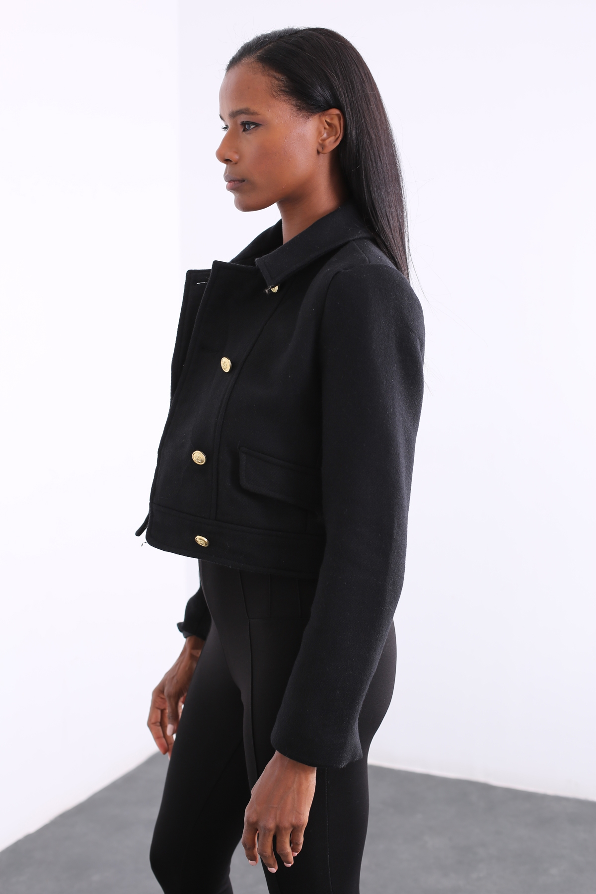 Siyah Kaşe Kısa Mont 