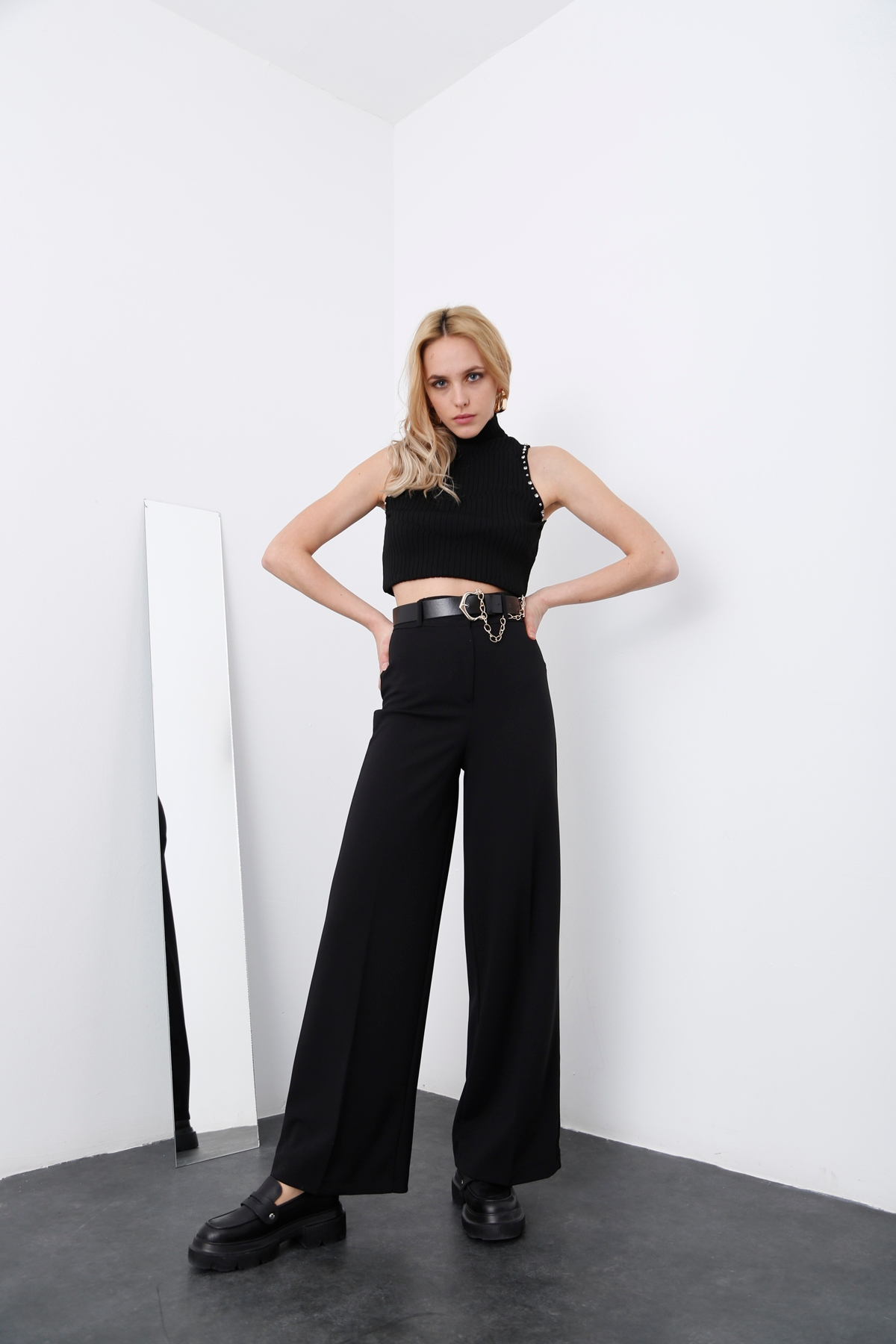Siyah Kemerli Bol Paça Pantolon 50573