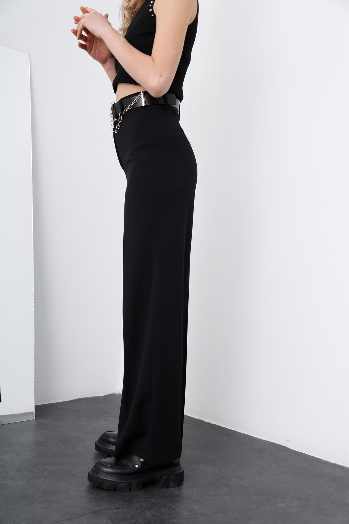 Siyah Kemerli Bol Paça Pantolon 50573