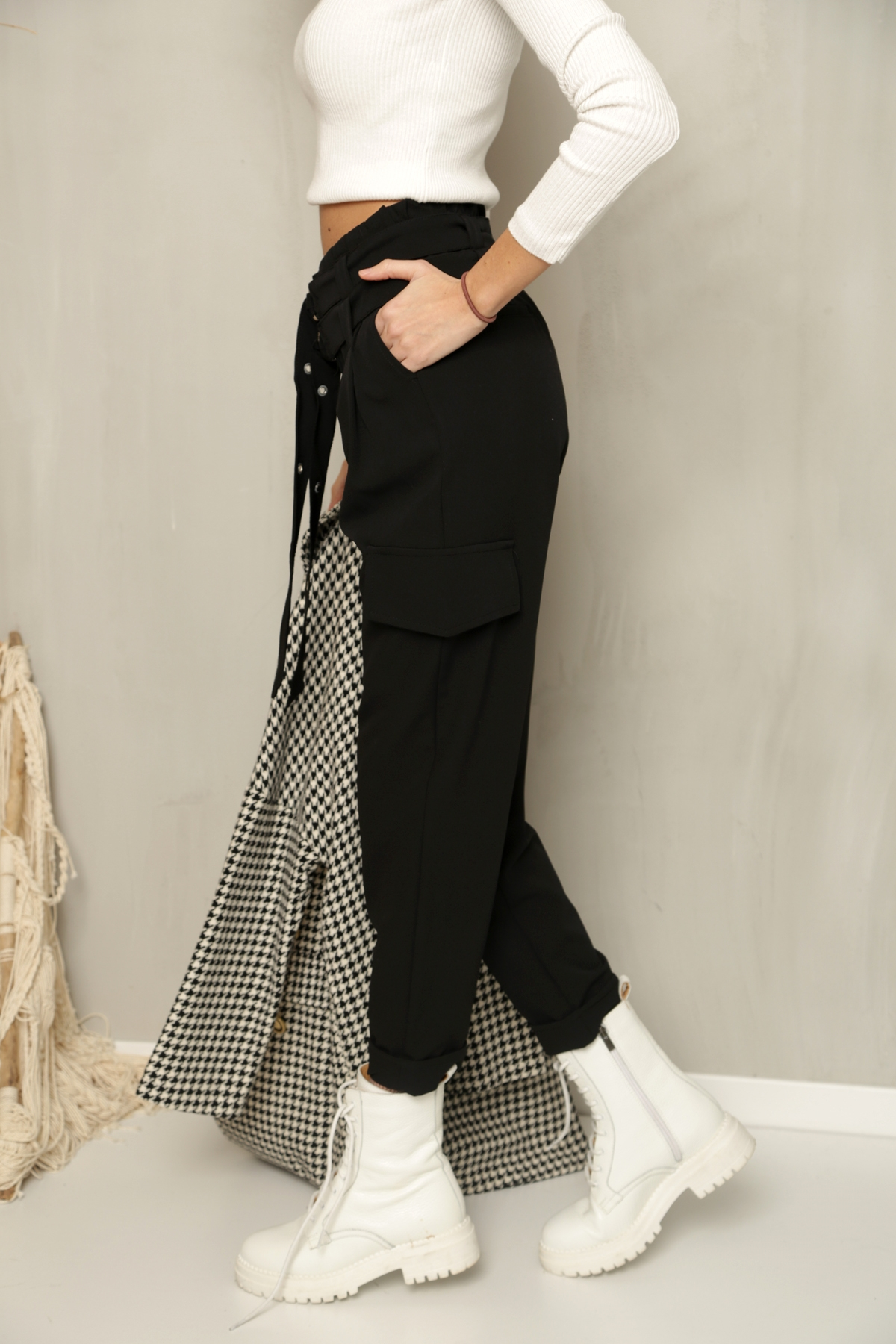 Siyah Kemerli Duble Paça Pantolon 70685