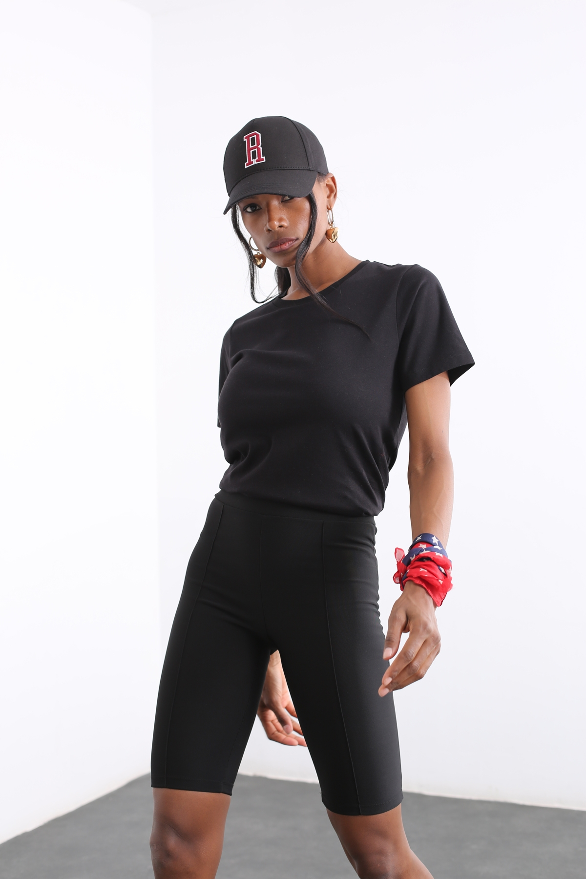 Siyah Kısa Kol Tshirt 