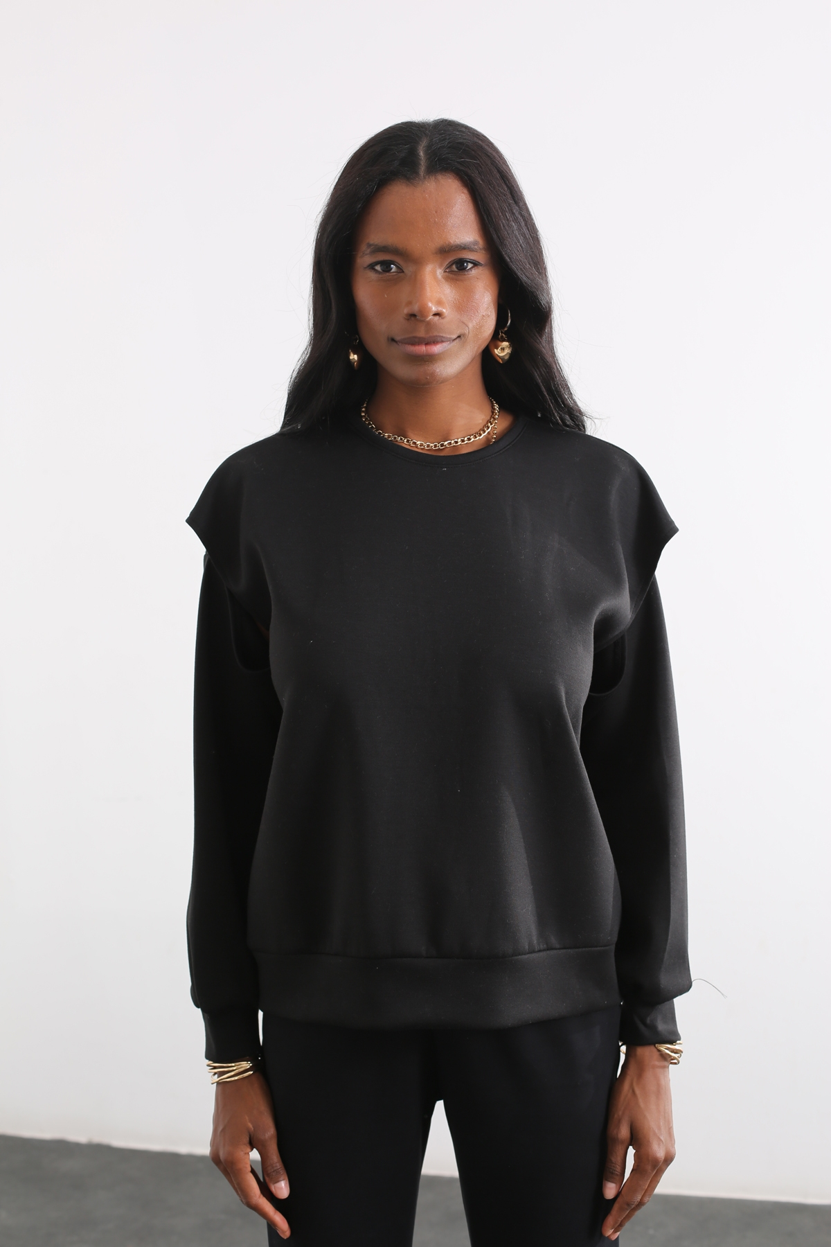 Siyah Kol Detaylı Sweatshirt 0109