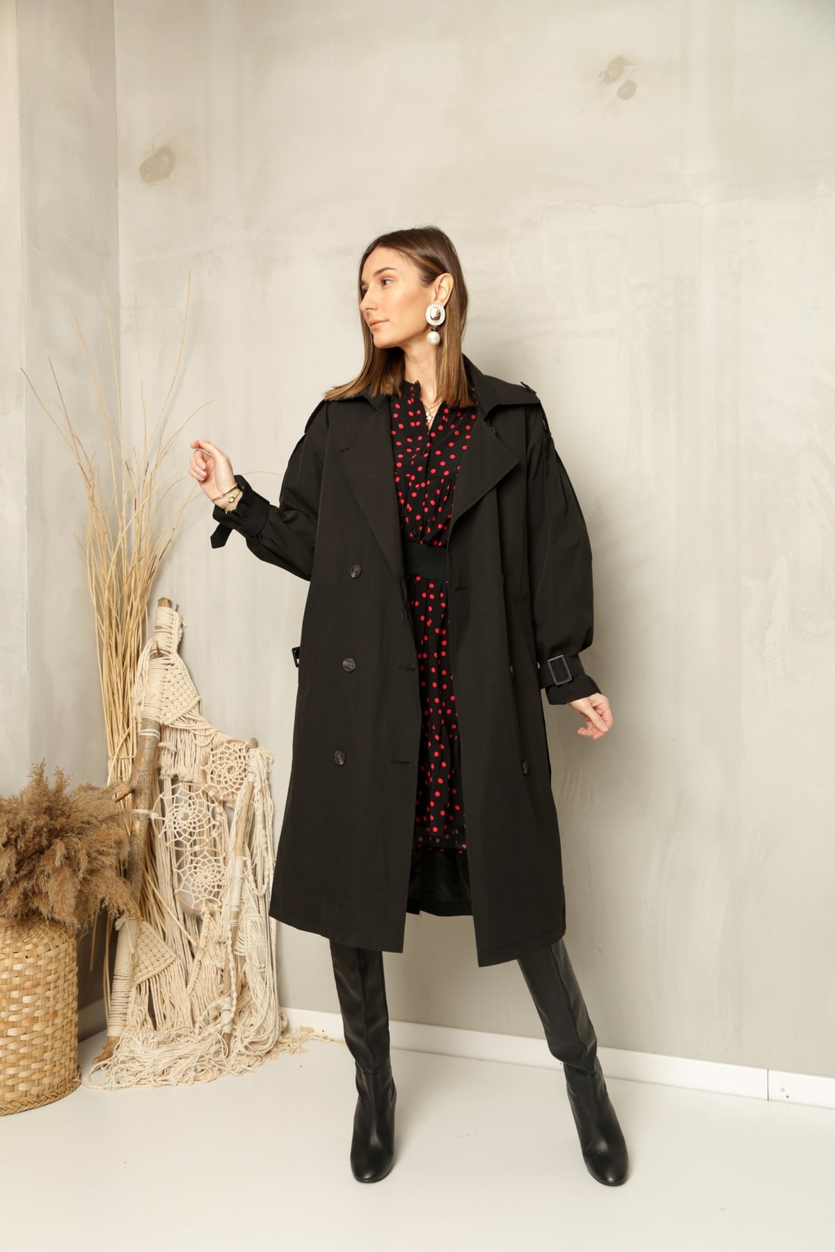 Siyah Kolu Piliseli Trenchcoat 87021