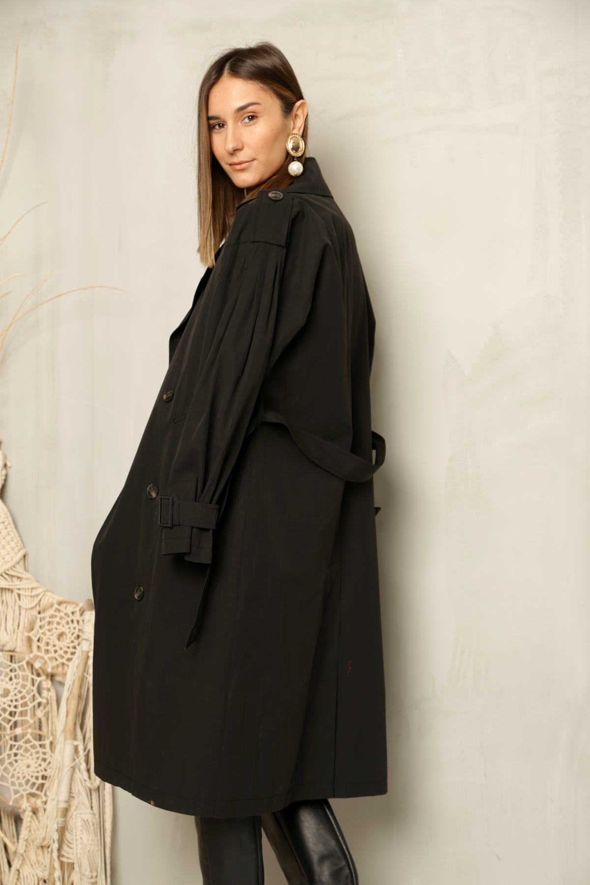 Siyah Kolu Piliseli Trenchcoat 87021