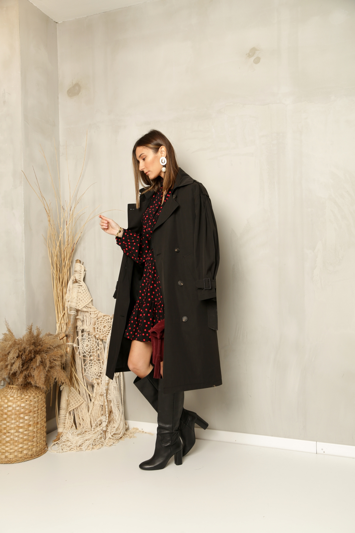 Siyah Kolu Piliseli Trenchcoat 87021