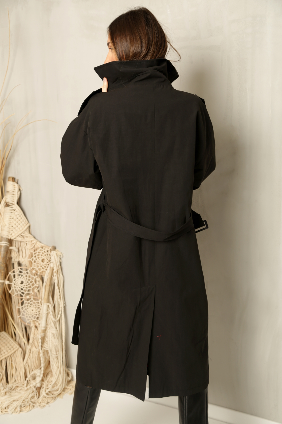 Siyah Kolu Piliseli Trenchcoat 87021