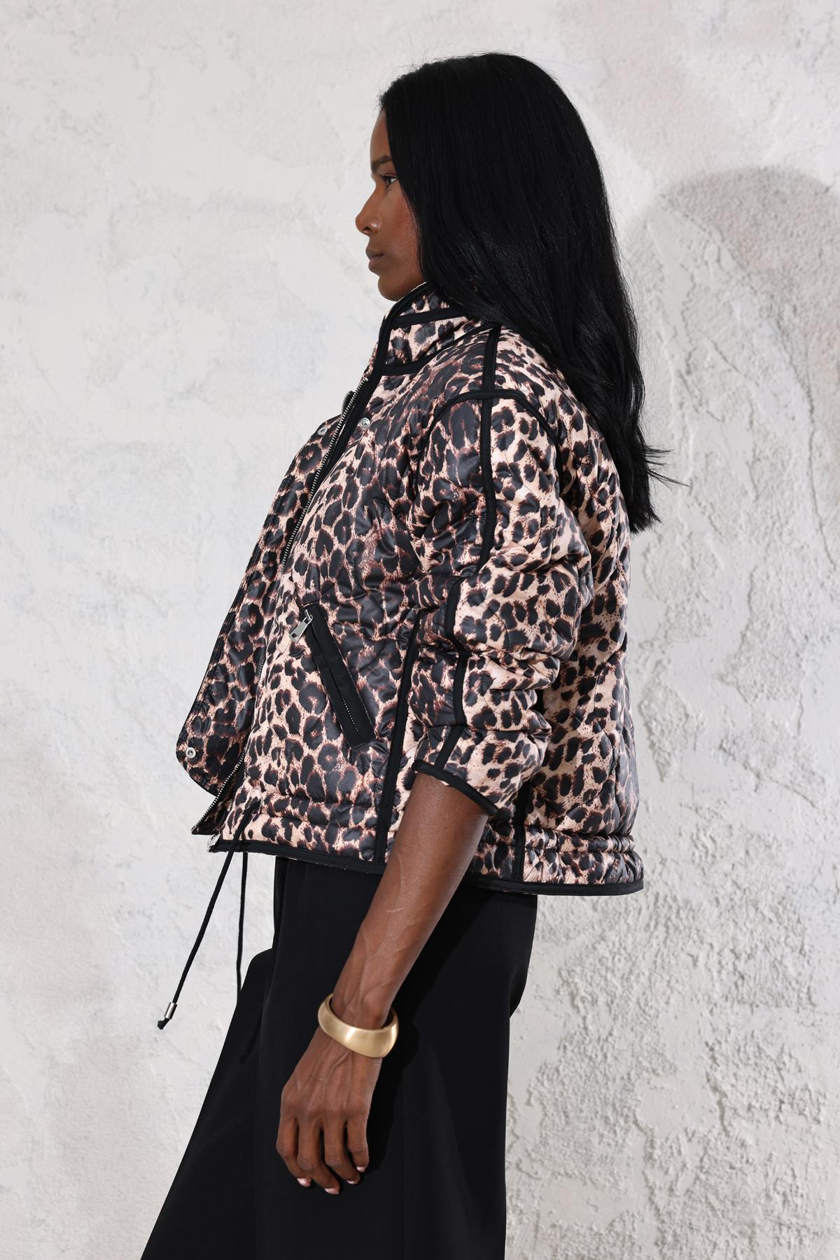 Siyah Leopar Desen Şişme Mont 99463