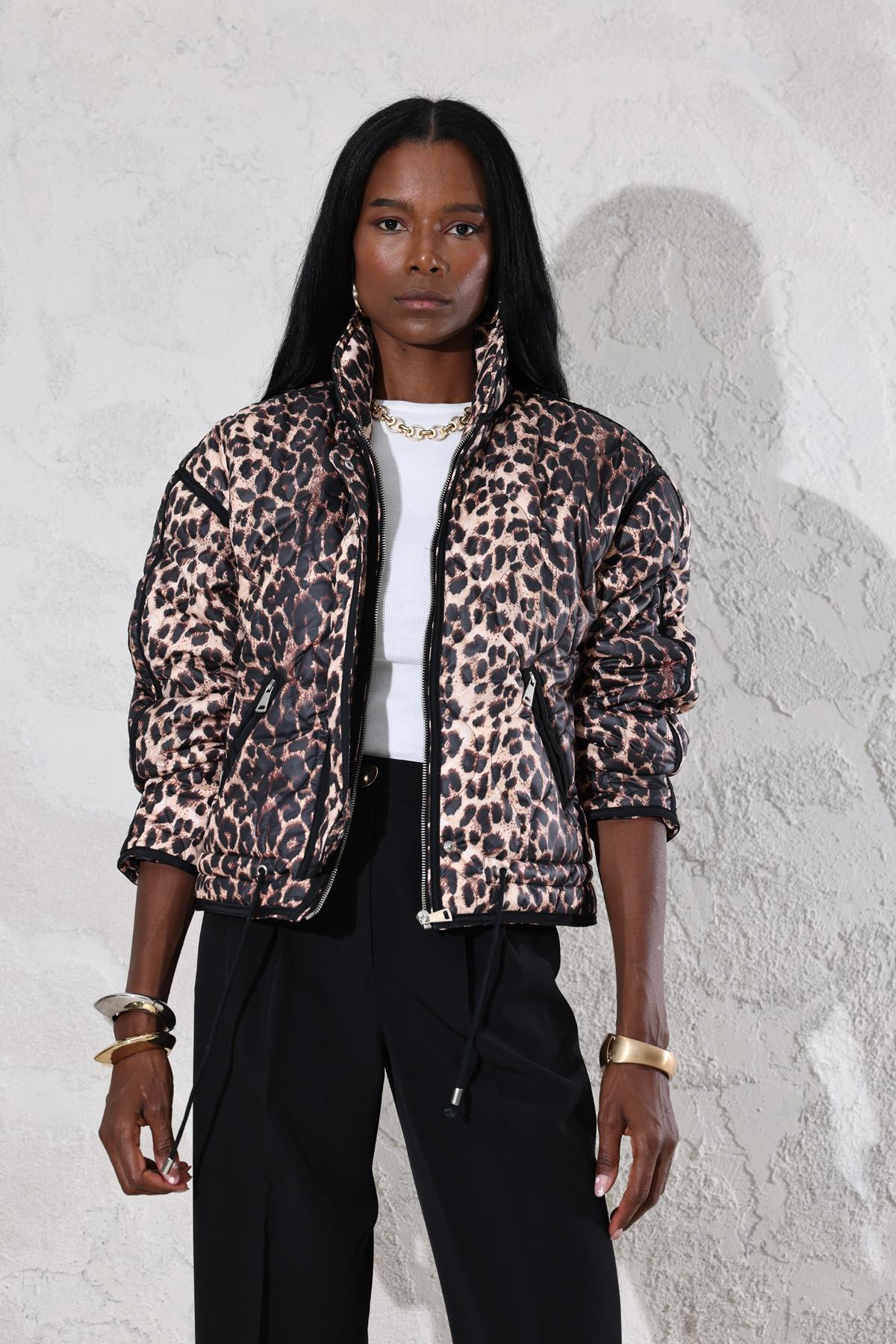 Siyah Leopar Desen Şişme Mont 99463
