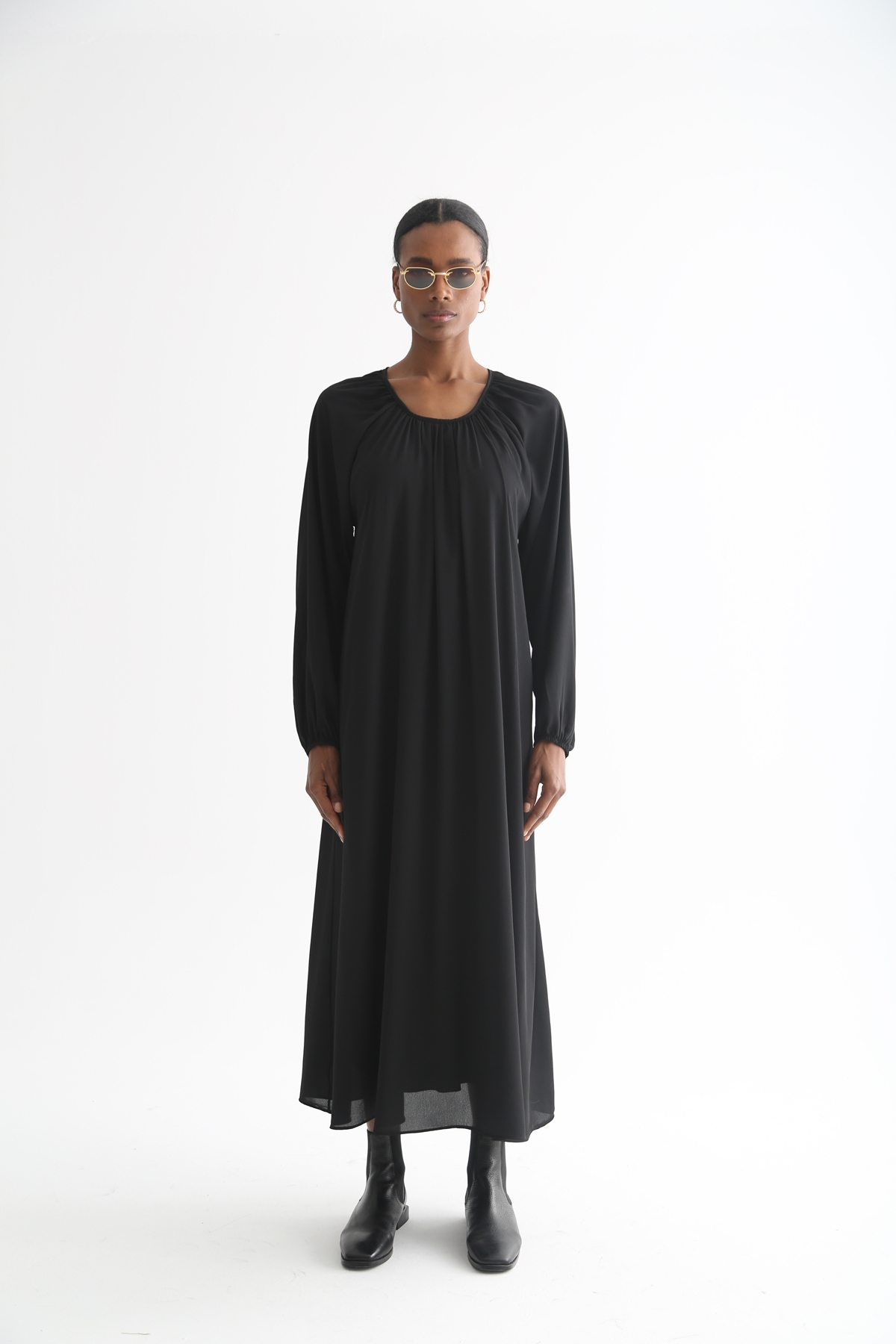 Siyah Oversize Kolları Lastikli Elbise 0081