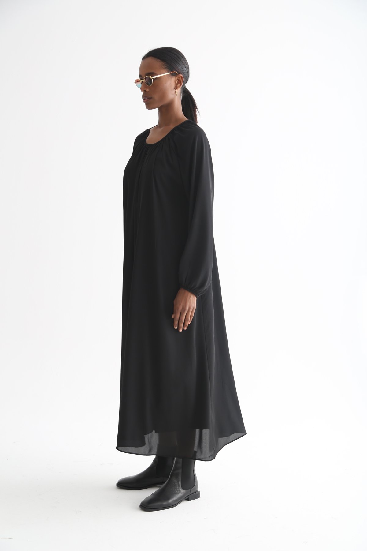 Siyah Oversize Kolları Lastikli Elbise 0081