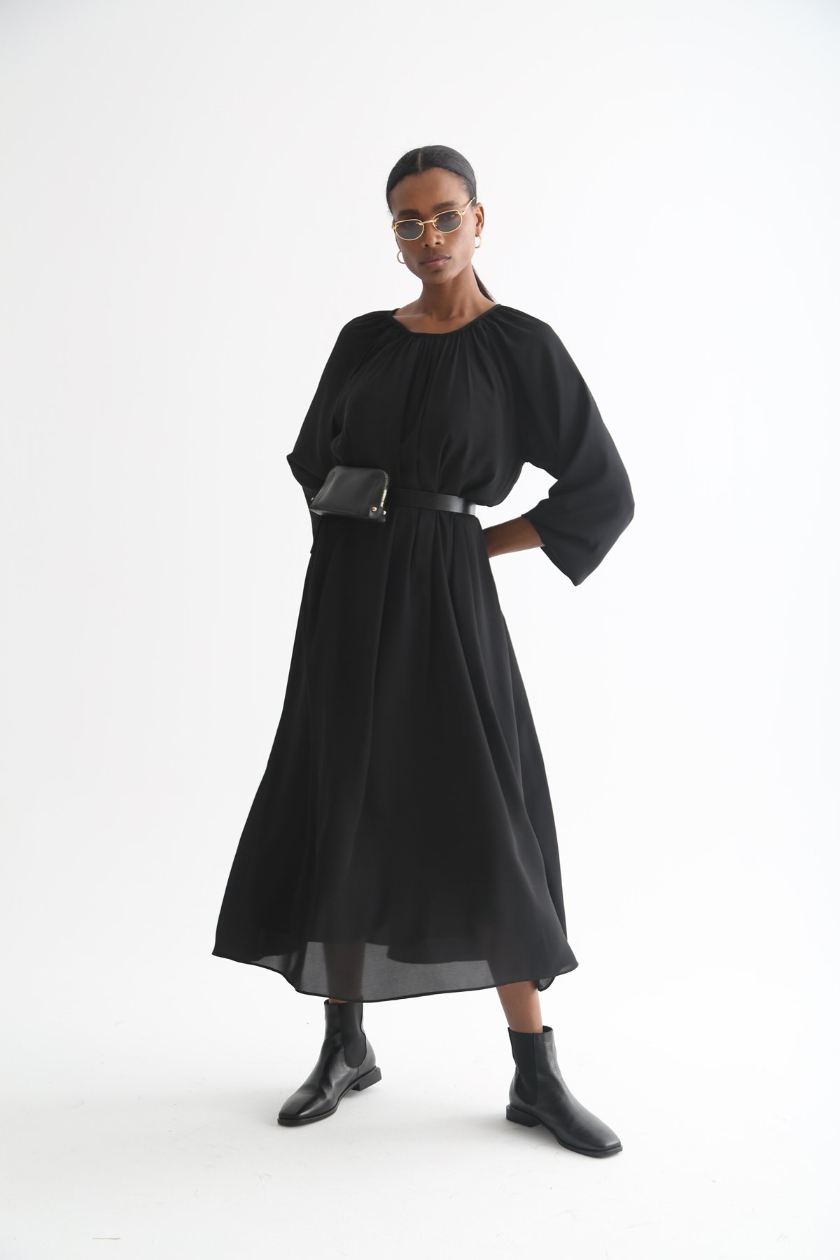 Siyah Oversize Kolları Lastikli Elbise 0081