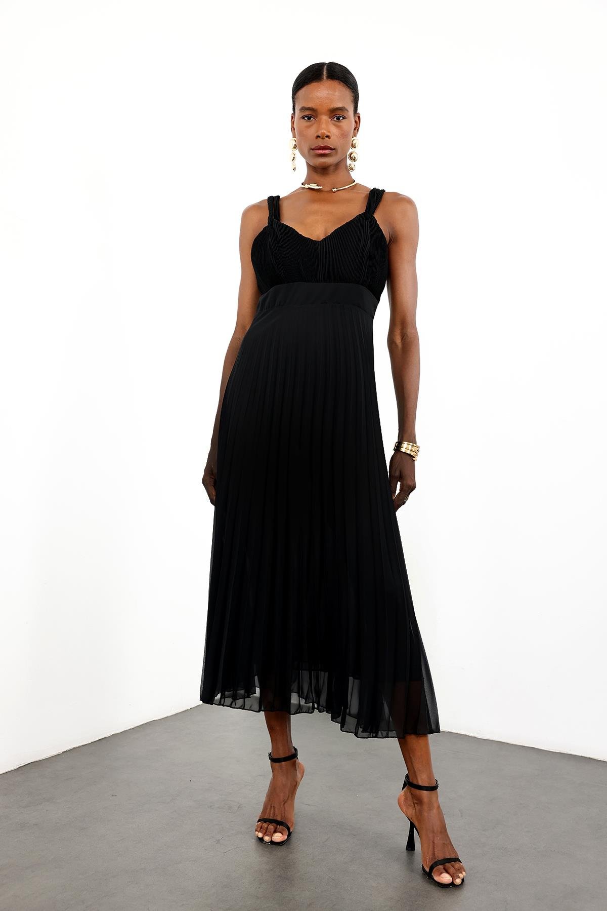 Siyah Piliseli Midi Boy Elbise 36587
