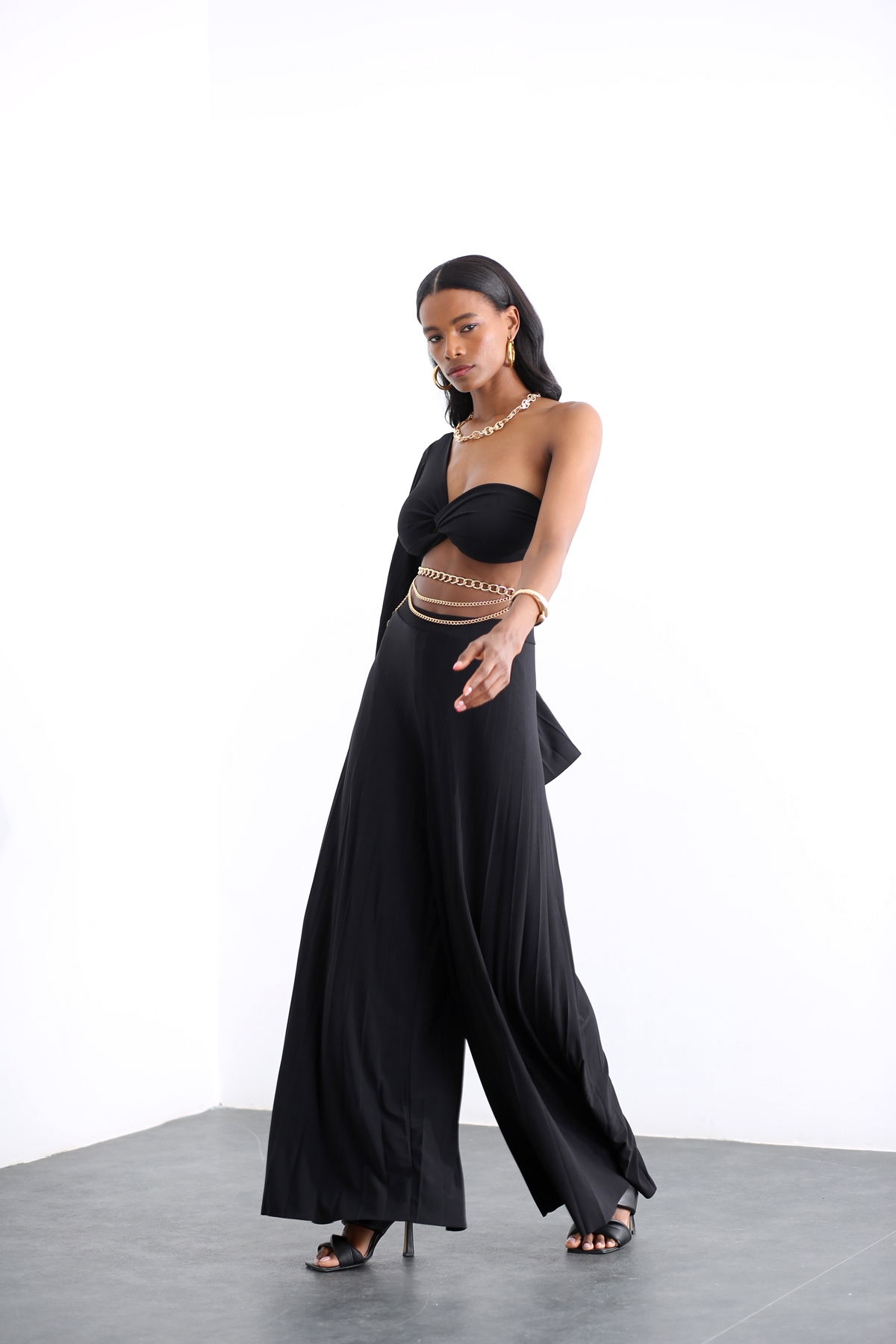 Siyah Piliseli Pantolon 13524