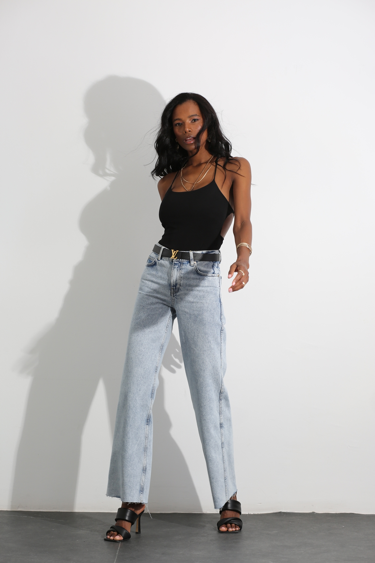 Siyah Sırt Detaylı Bodysuit 