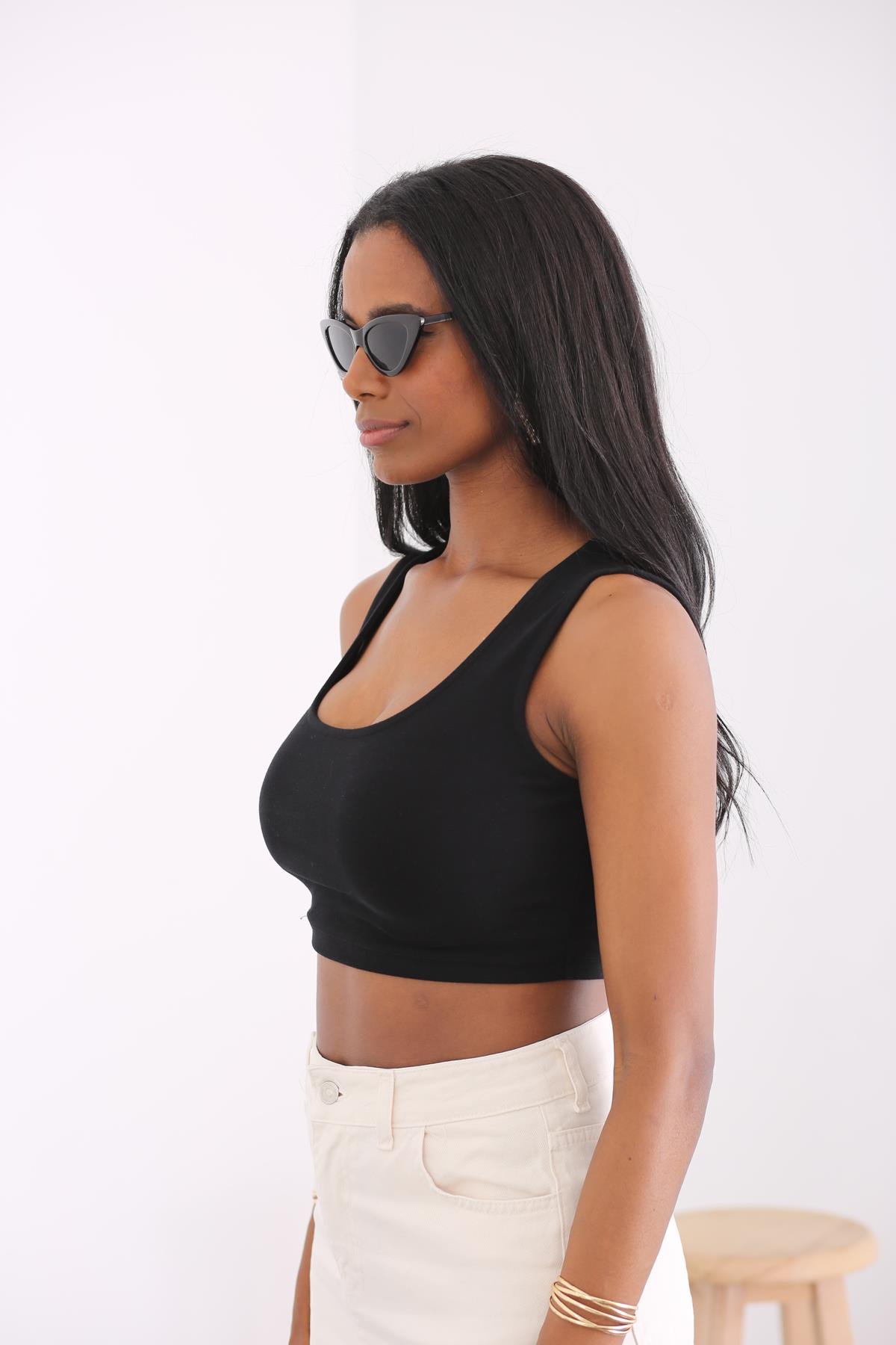Siyah U Yaka Crop 230020