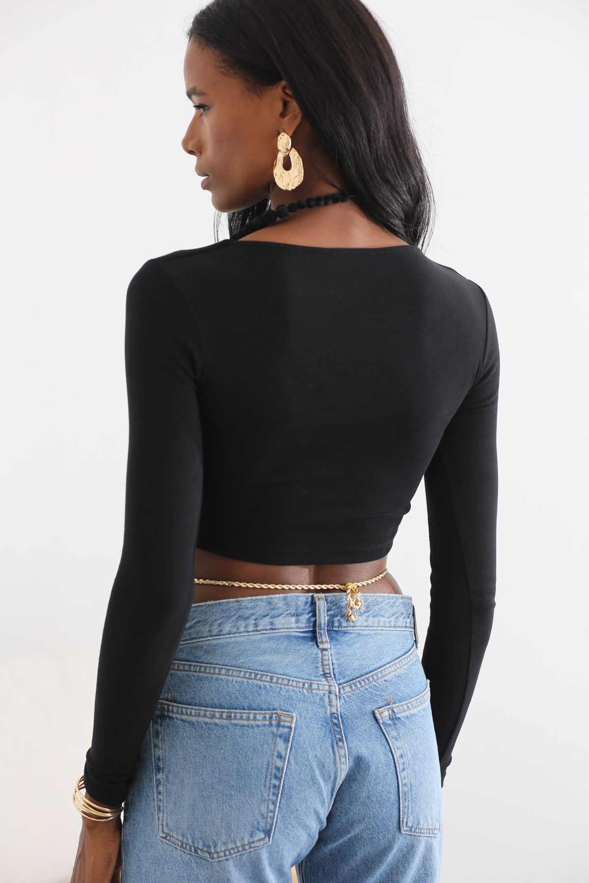 Siyah U Yaka Uzun Kol Crop 210129