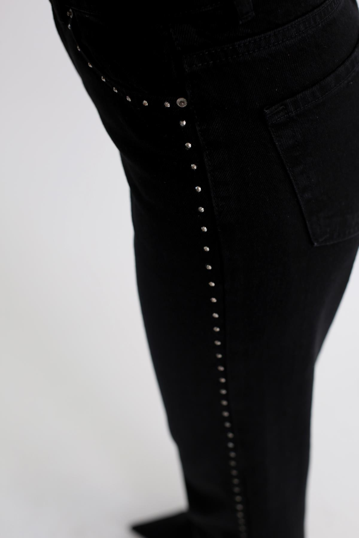 Siyah Ultra Yüksek Bel Taşlı Mom Jean 1084-T1