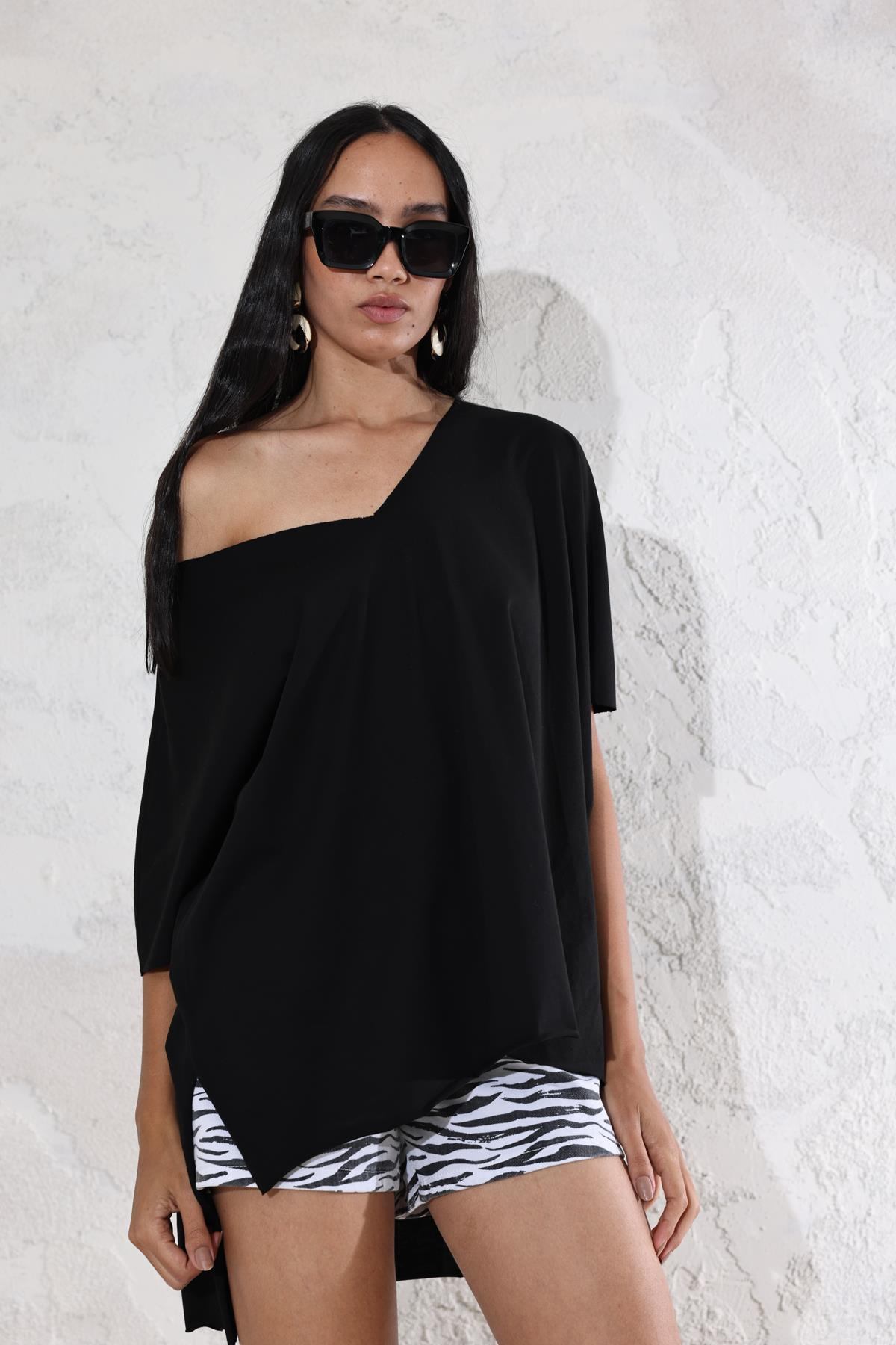 Siyah V Yaka Oversize Tişört 0294