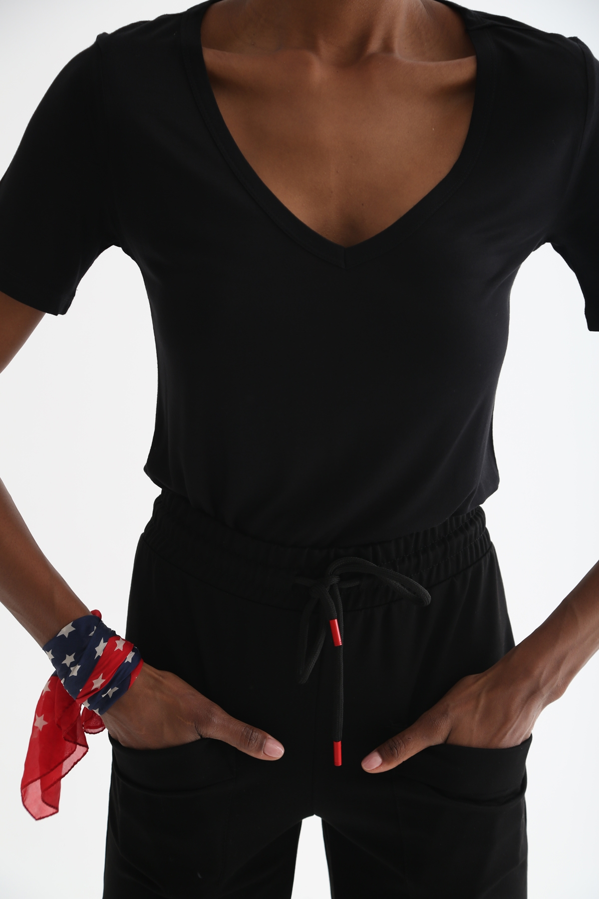 Siyah V Yaka Tshirt 