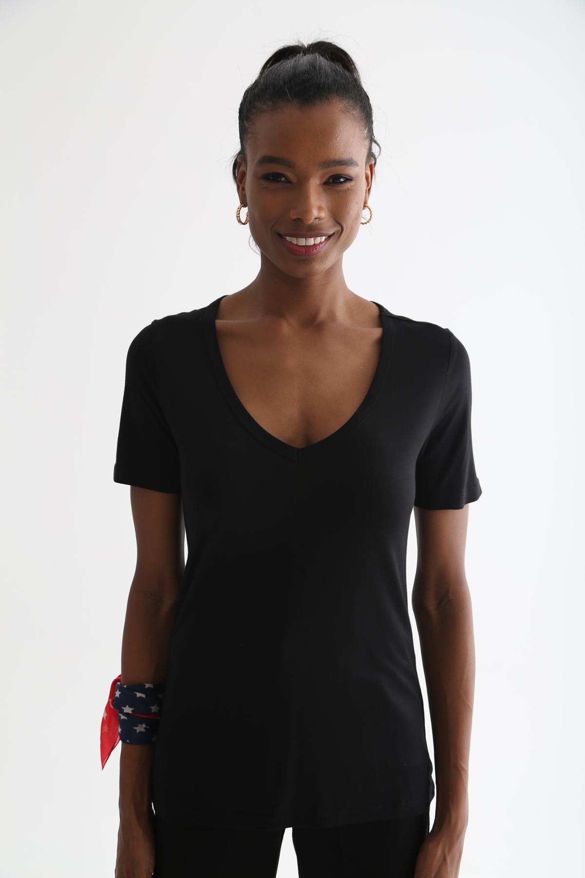 Siyah V Yaka Tshirt 