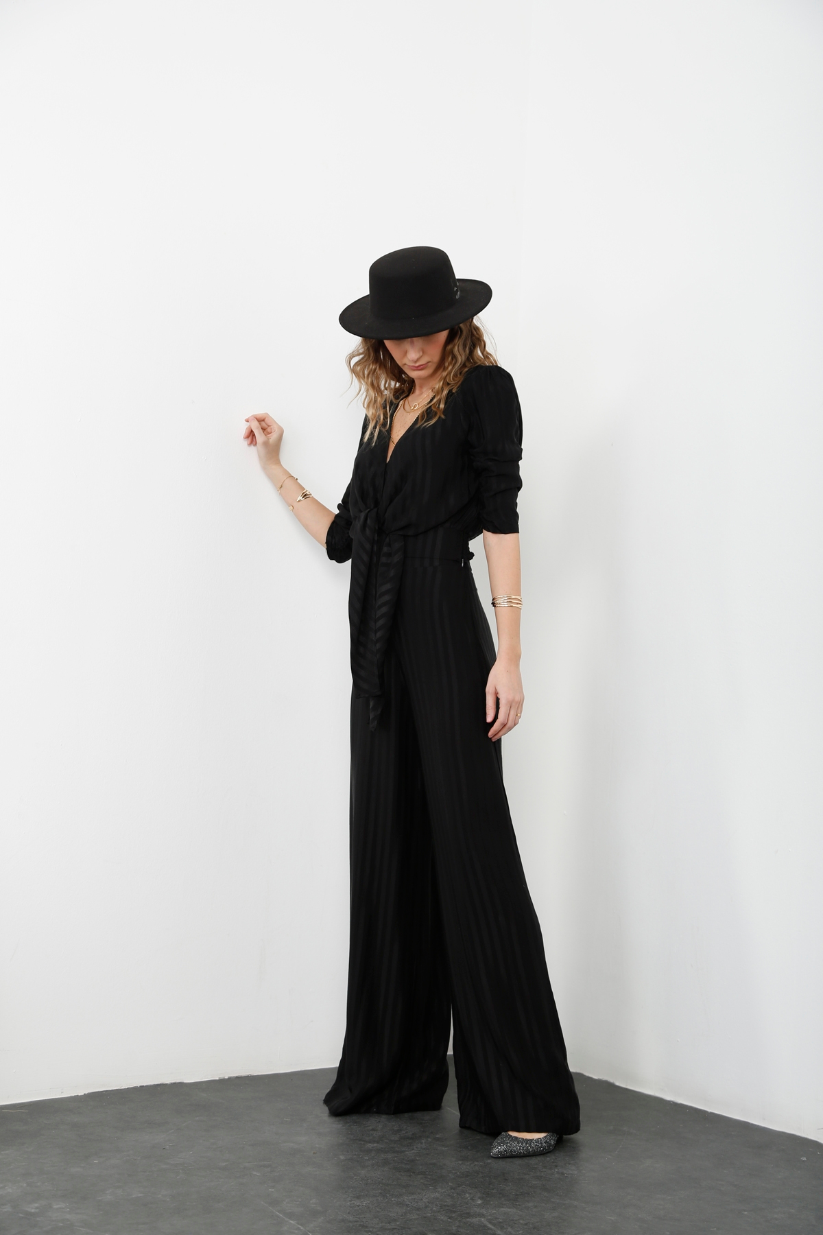 Siyah Vatkalı Bluz Pantolon Takım 00508