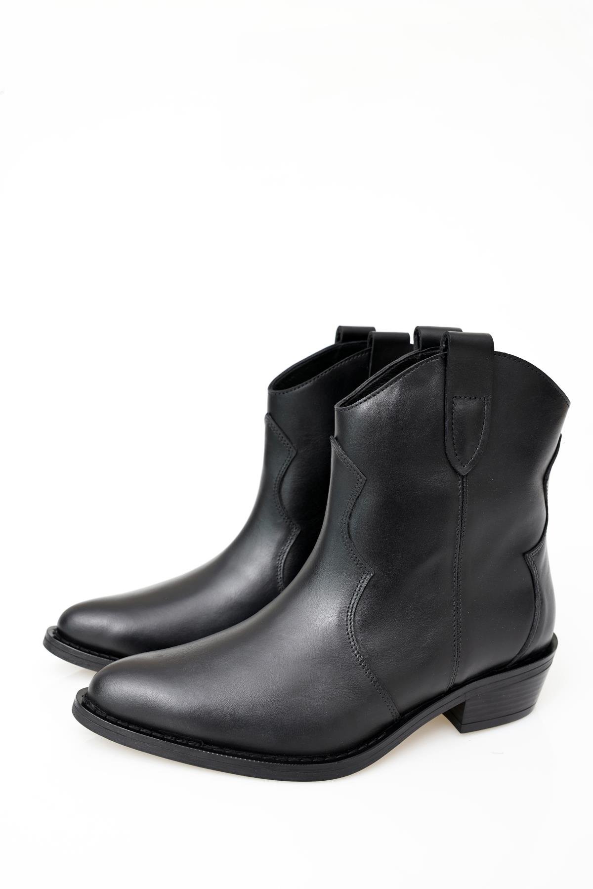 Siyah Western Bot 122601