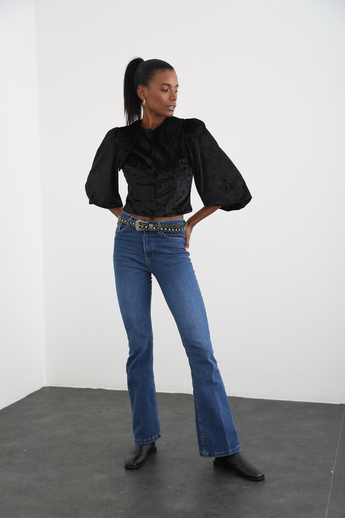 Siyah Yakalı Kadife Gömlek 2133