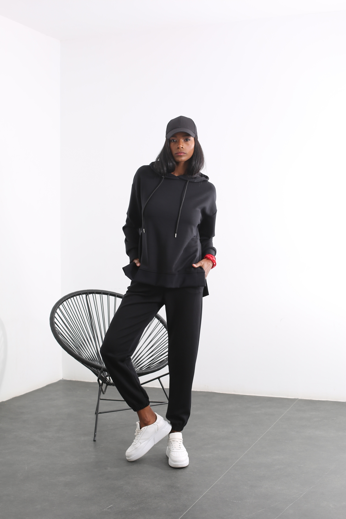 Siyah Yanı Yırtmaçlı Modal Sweatshirt Takım 
