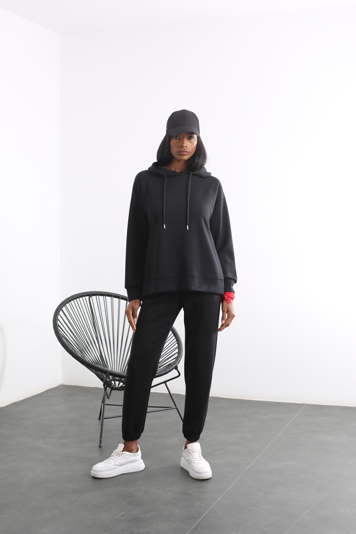 Siyah Yanı Yırtmaçlı Modal Sweatshirt Takım 