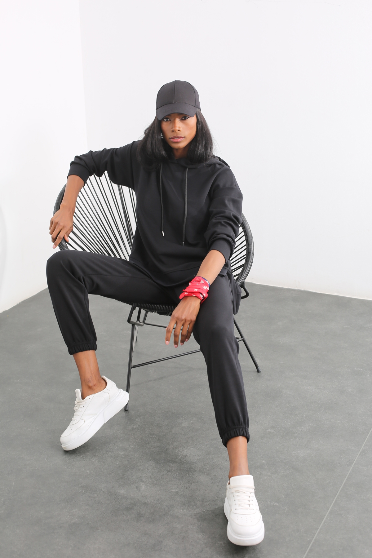 Siyah Yanı Yırtmaçlı Modal Sweatshirt Takım 