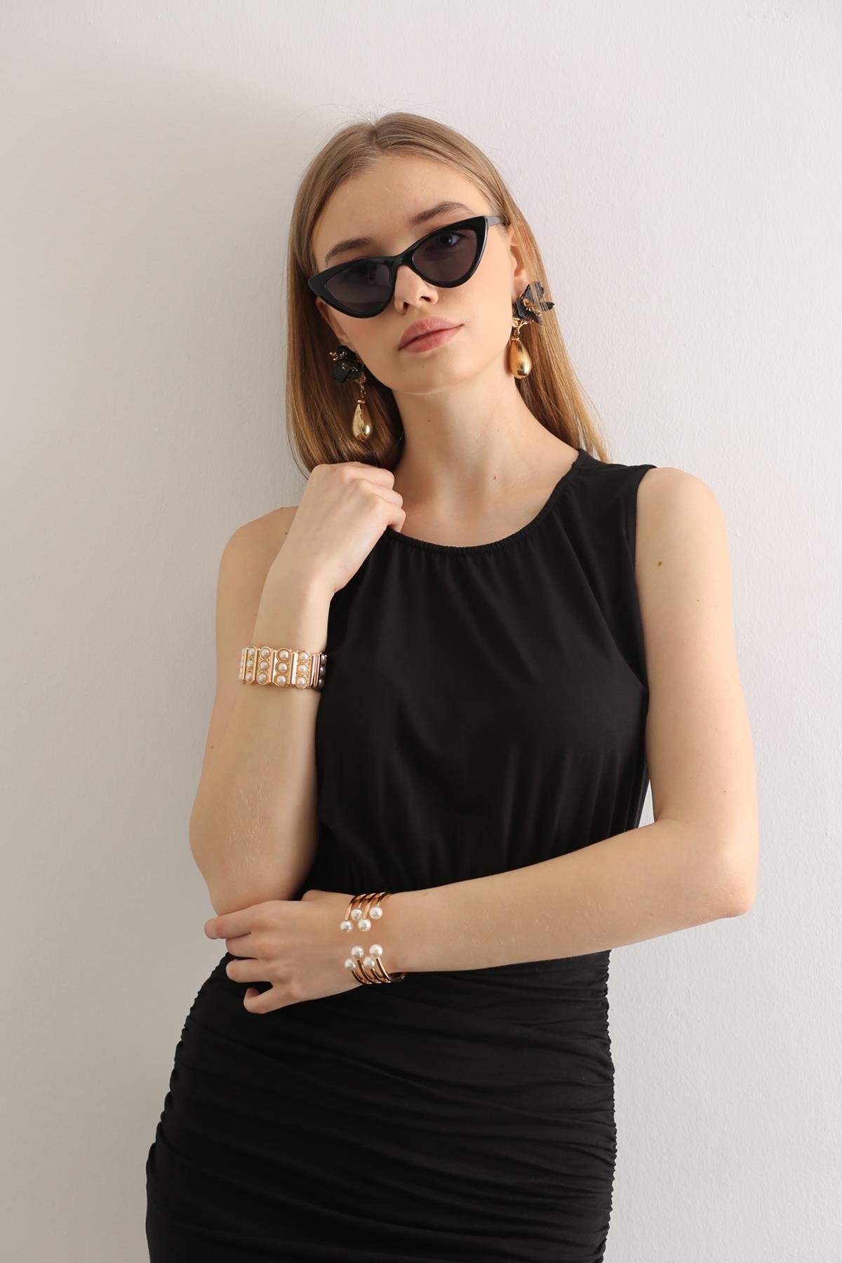 Siyah Yanları Büzgülü Penye Elbise 