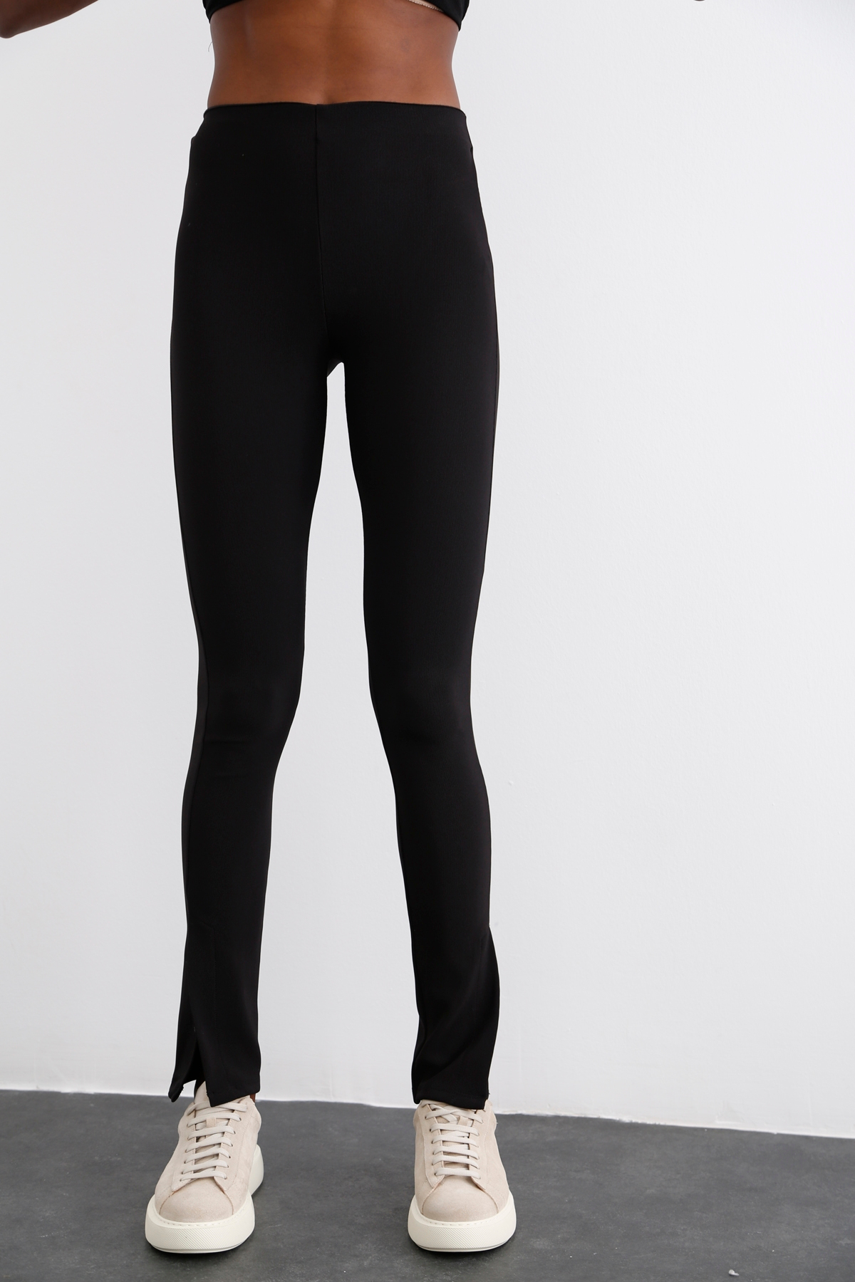 Siyah Yırtmaçlı Stretch Pantolon 