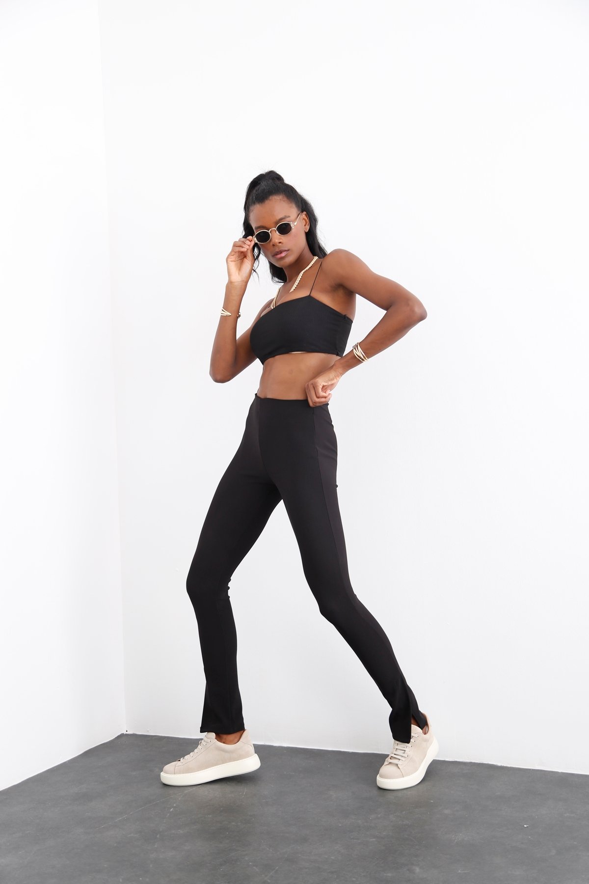 Siyah Yırtmaçlı Stretch Pantolon 