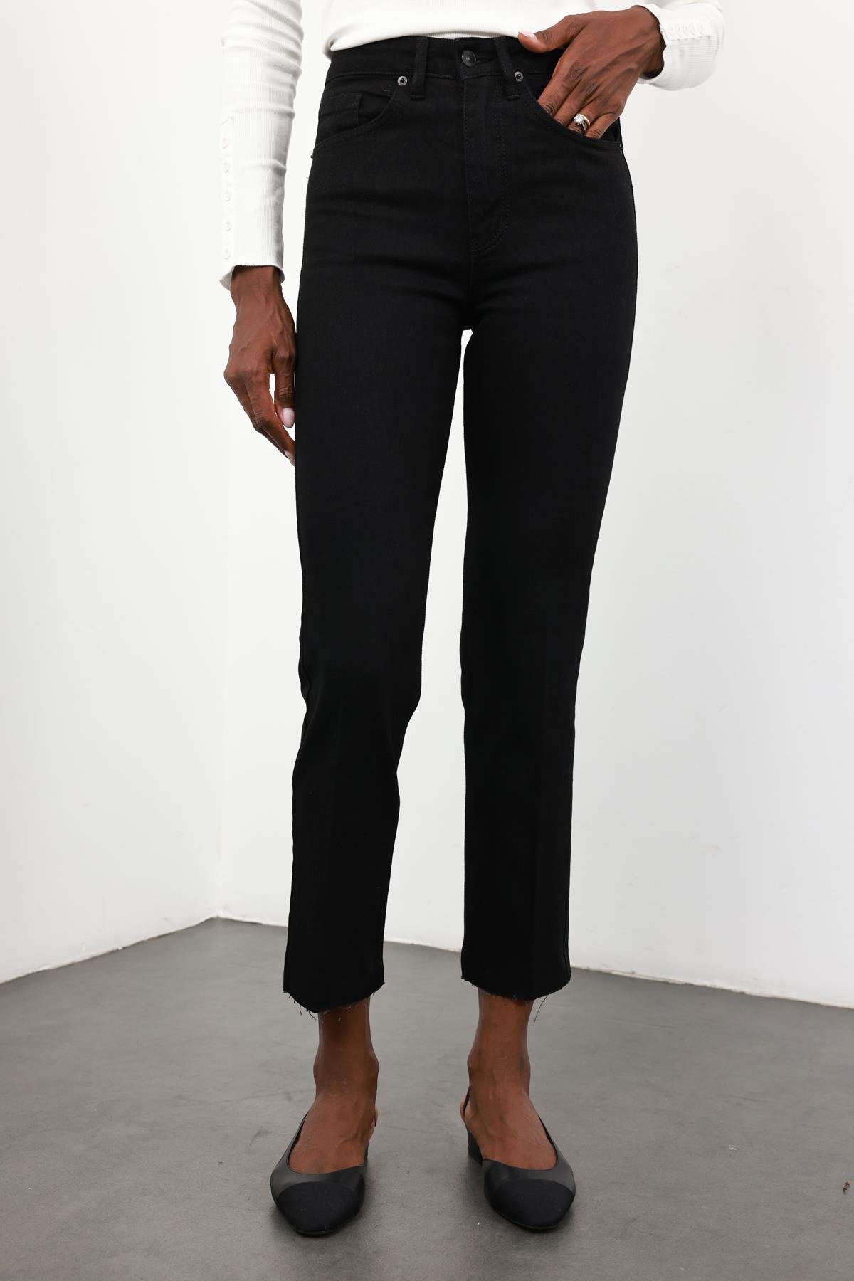 Siyah Yüksek Bel Boyfit Jean 