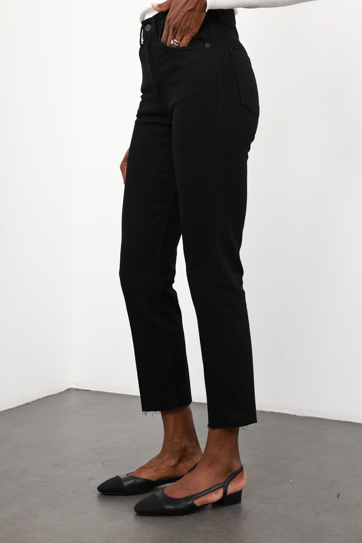 Siyah Yüksek Bel Boyfit Jean 
