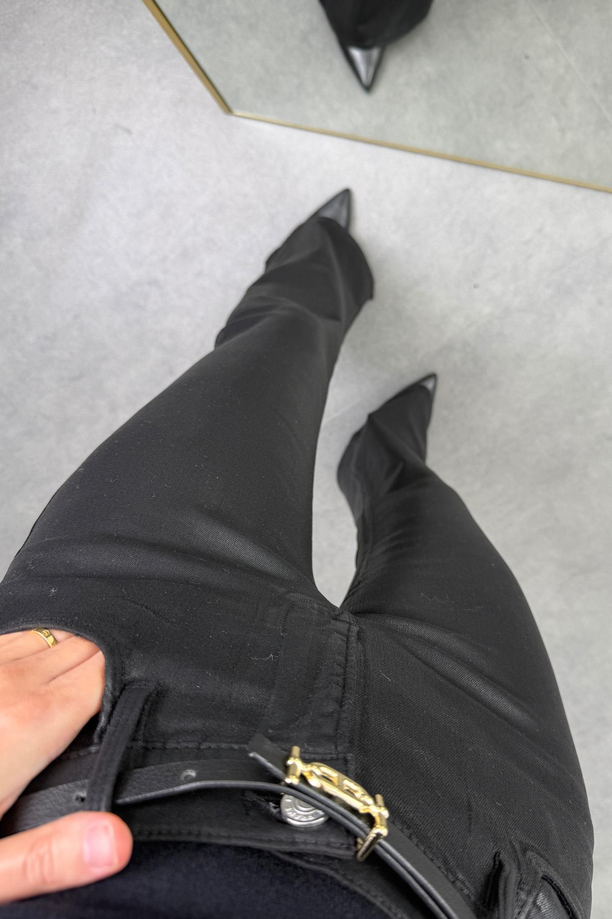 Siyah Yüksek Bel Kaplamalı Flare Jean 