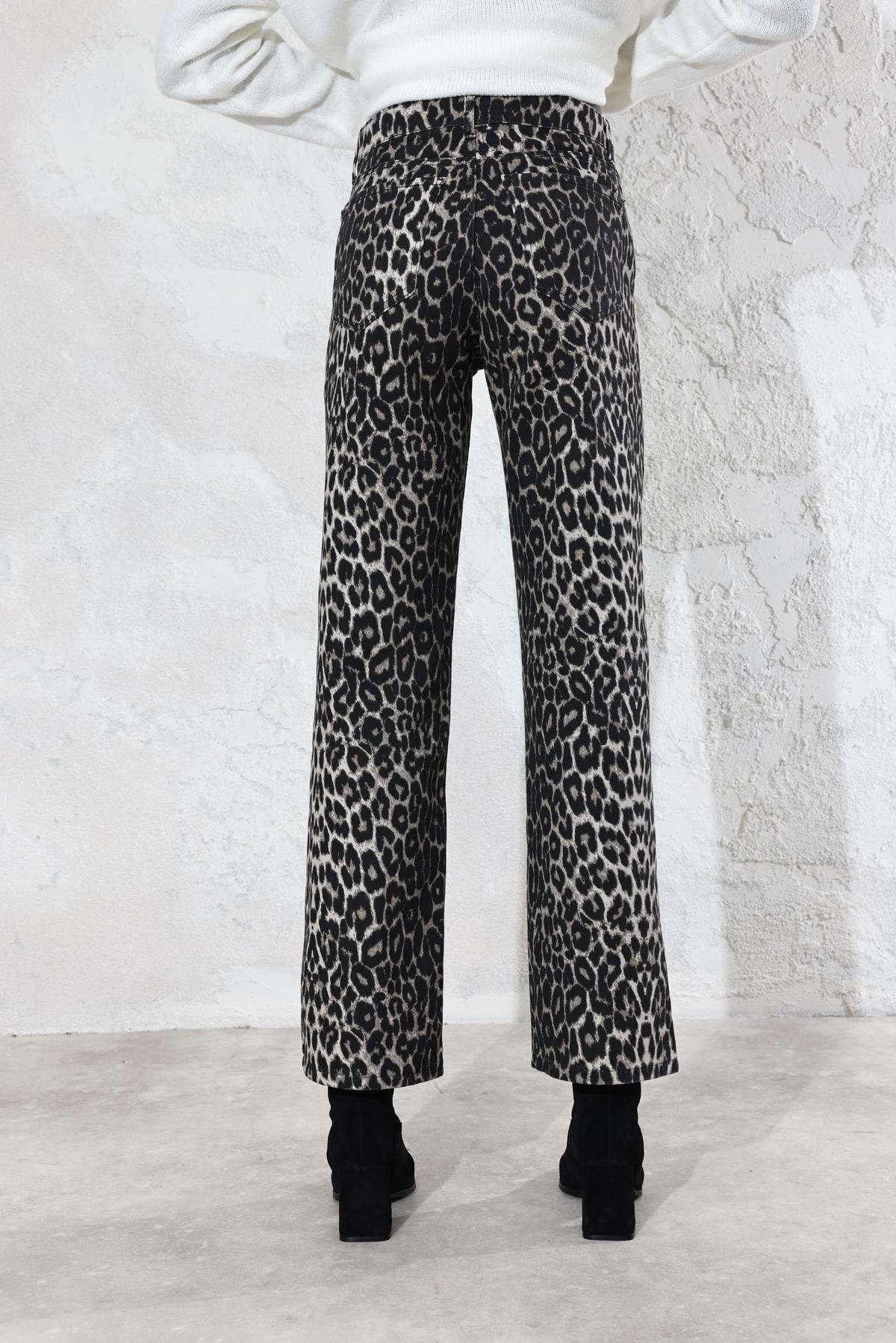 Siyah Yüksek Bel Leopar Desen Straight Jean 