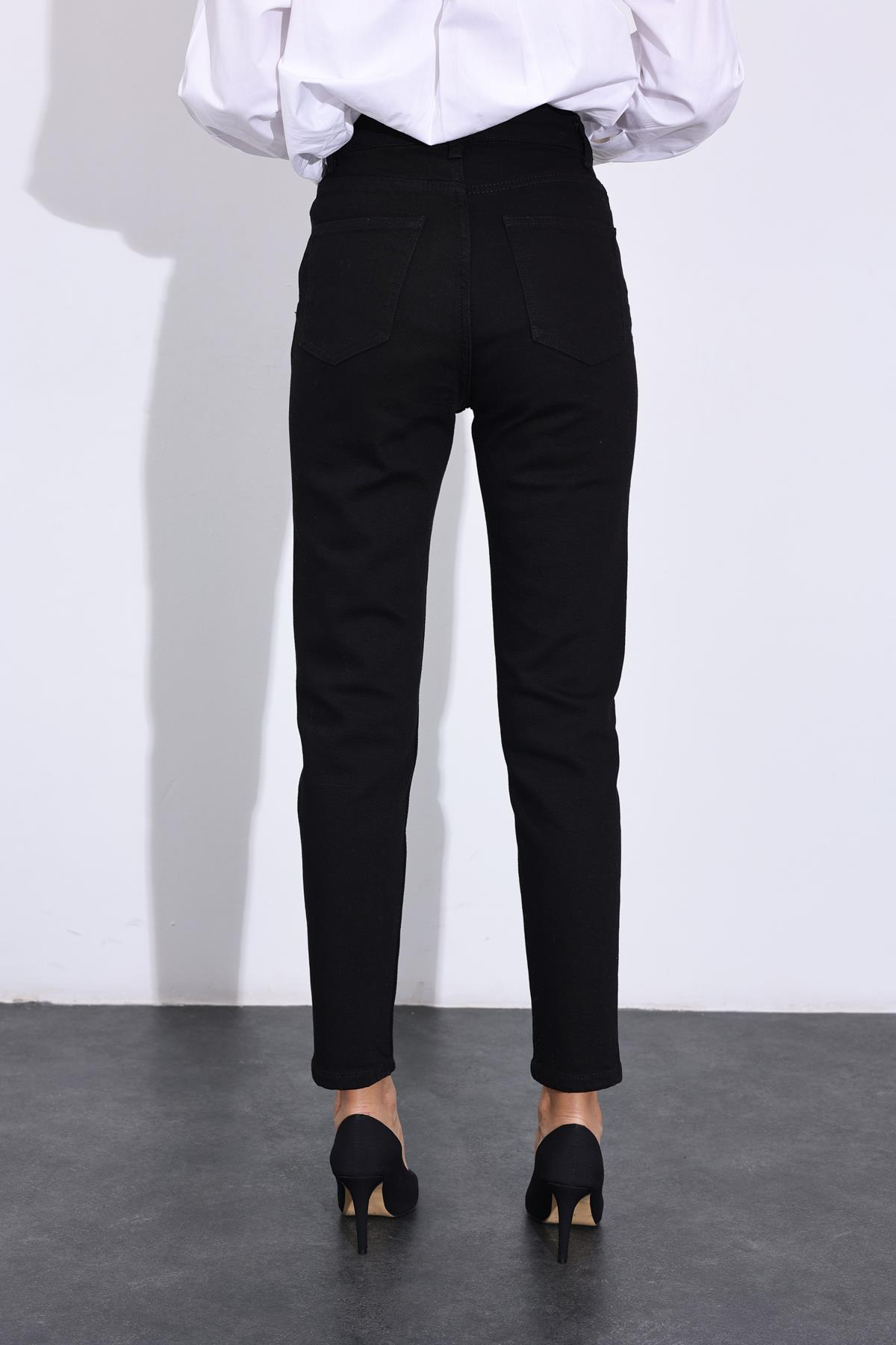 Siyah Yüksek Bel Mom Fit Jean 2772