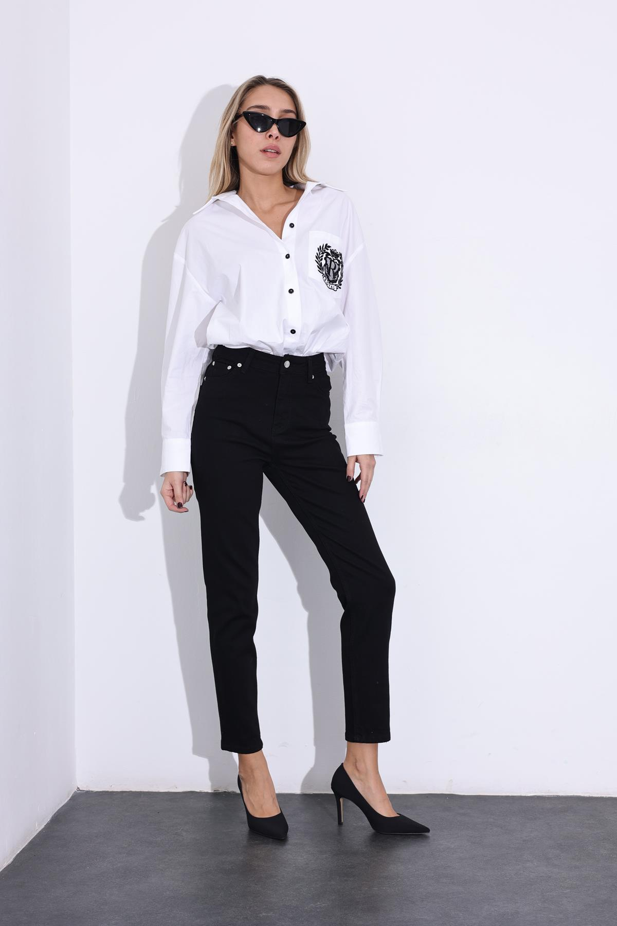 Siyah Yüksek Bel Mom Fit Jean 2772