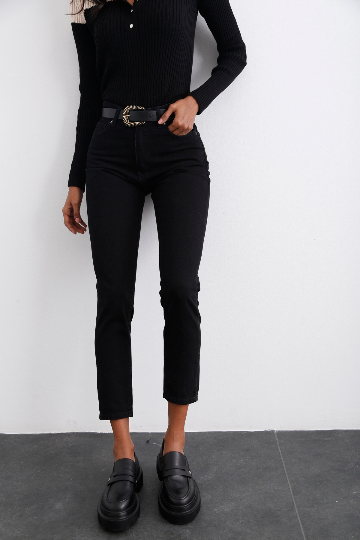 Siyah Yüksek Bel Slim Fit Jean 