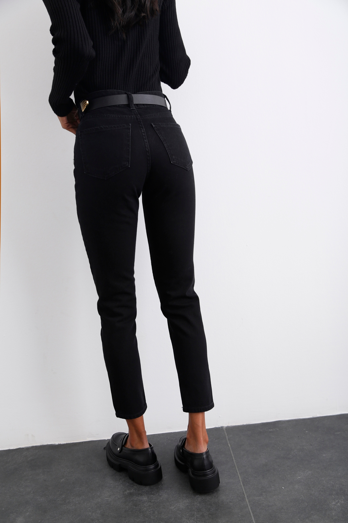 Siyah Yüksek Bel Slim Fit Jean 