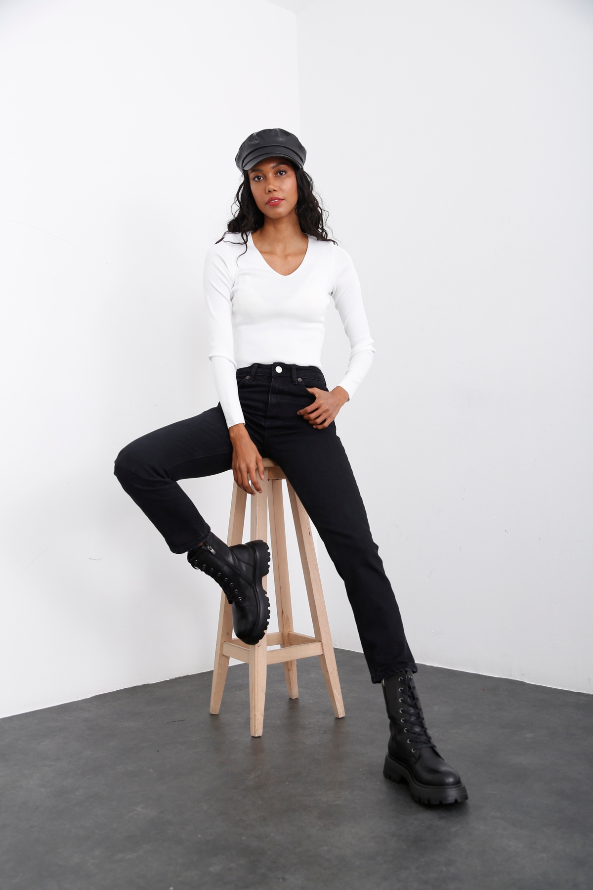 Siyah Yüksek Bel Slim Fit Jean 2503