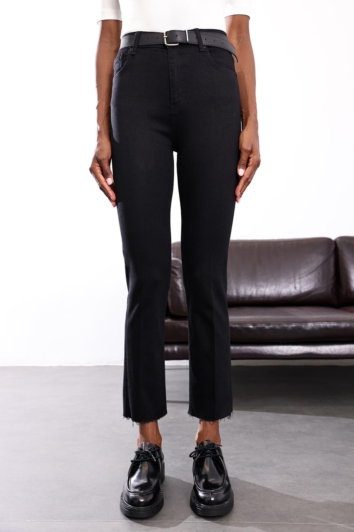 Siyah Yüksek Bel Straight Jean 7949