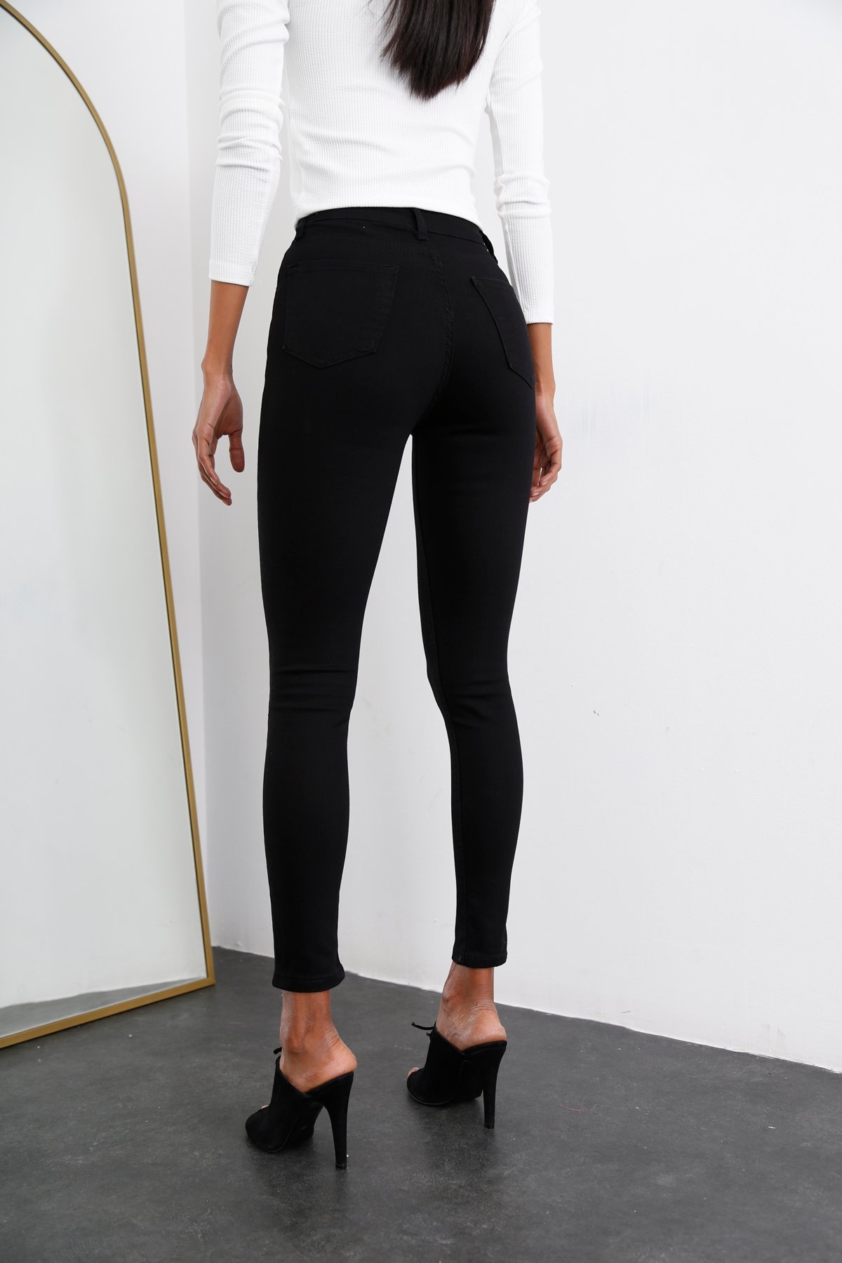 Siyah Yüksek Bel Toparlayan Slim Fit Jean 