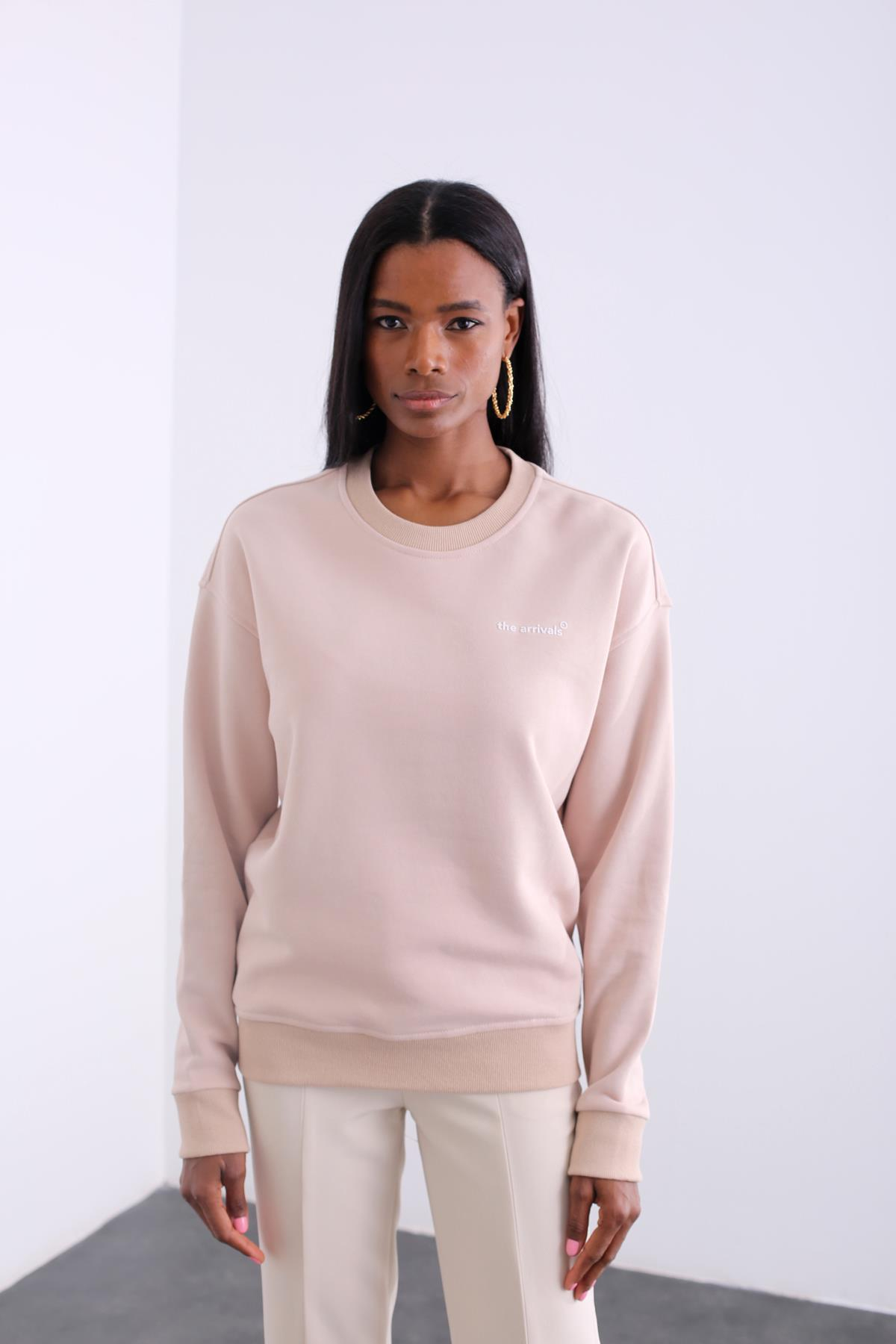 Sütlü Kahve The Arrivals Yazılı Sweatshirt 