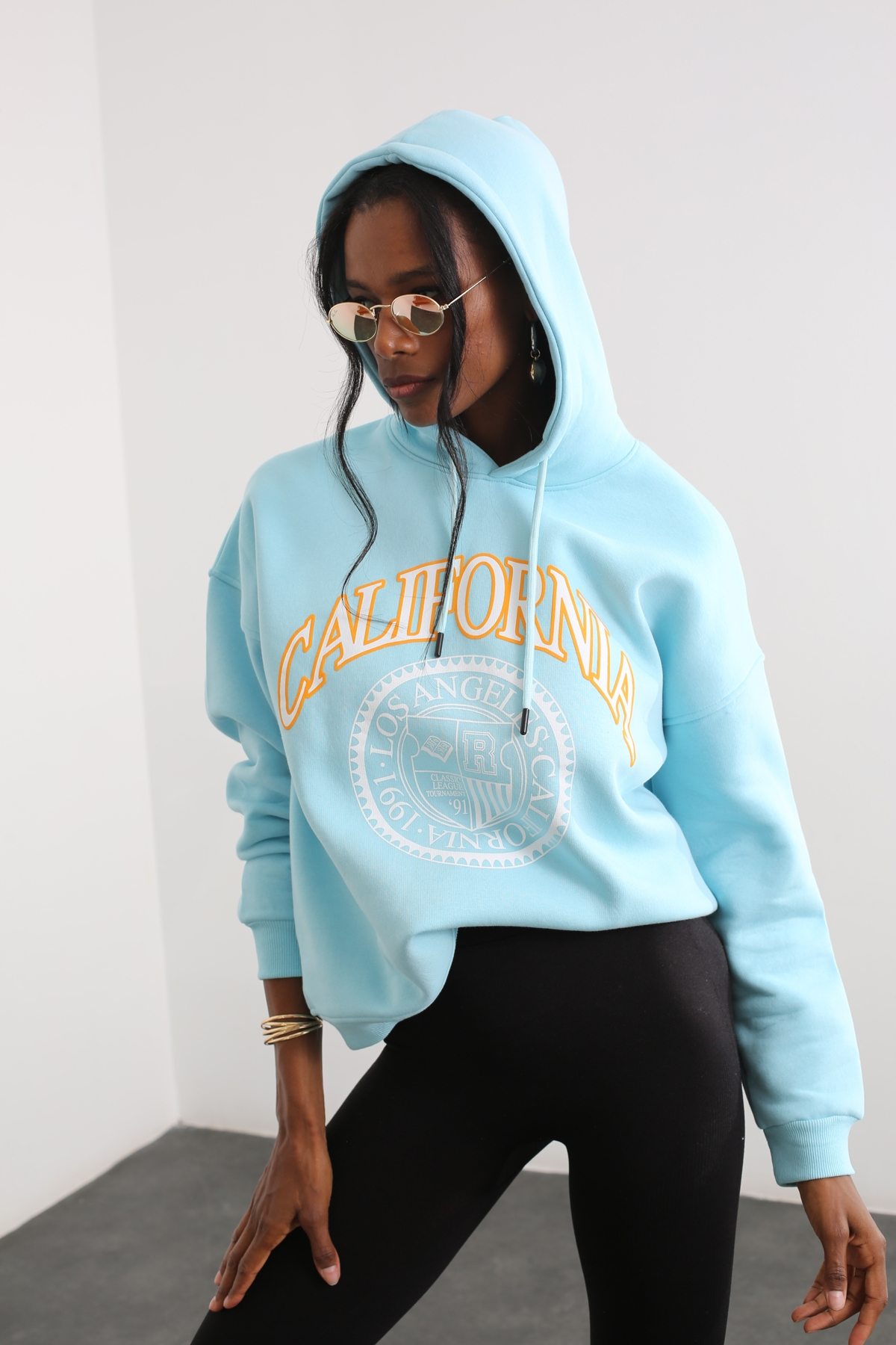 Turkuaz California Baskılı Kapüşonlu Sweatshirt 13668