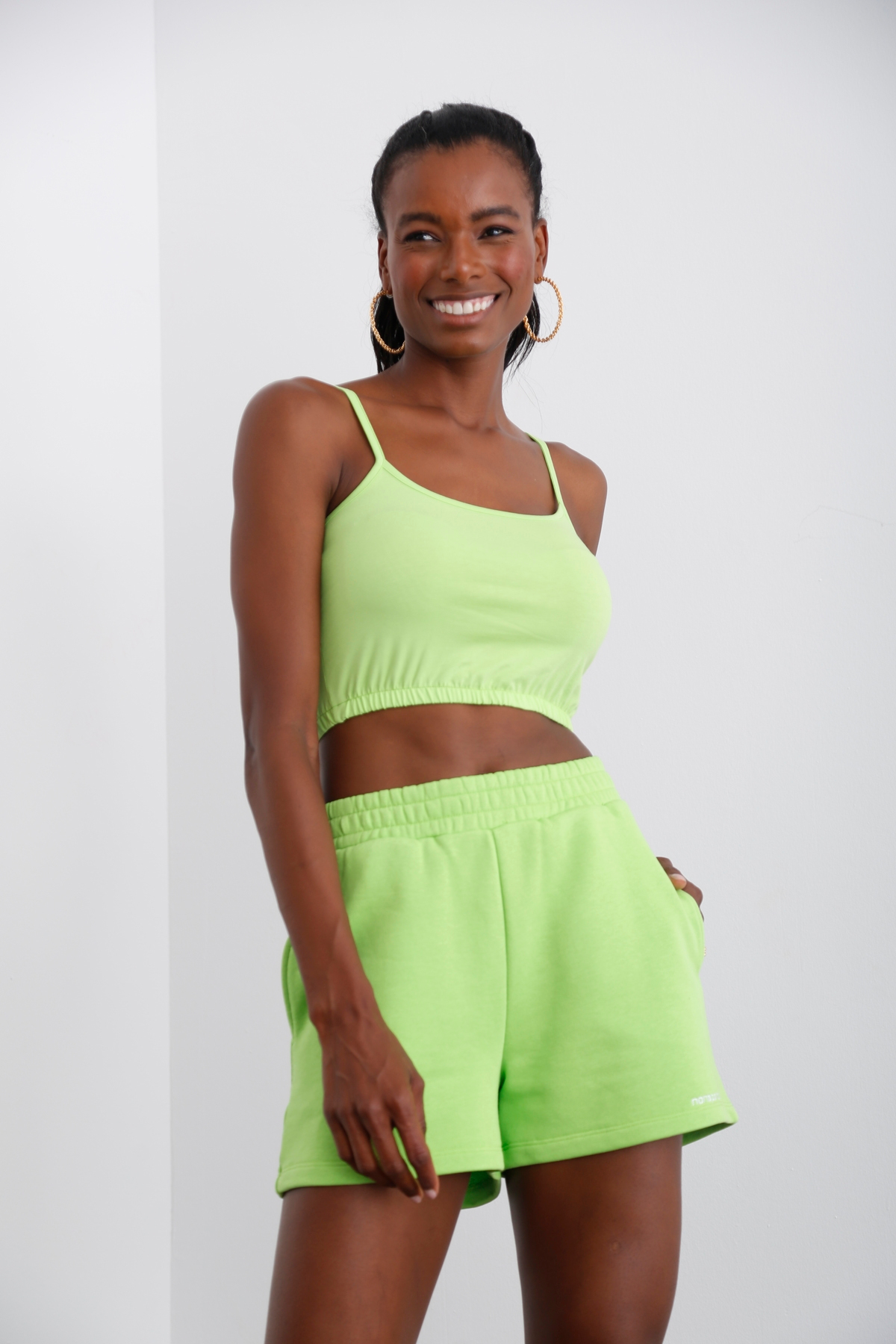 Yeşil Beli Lastikli Crop 