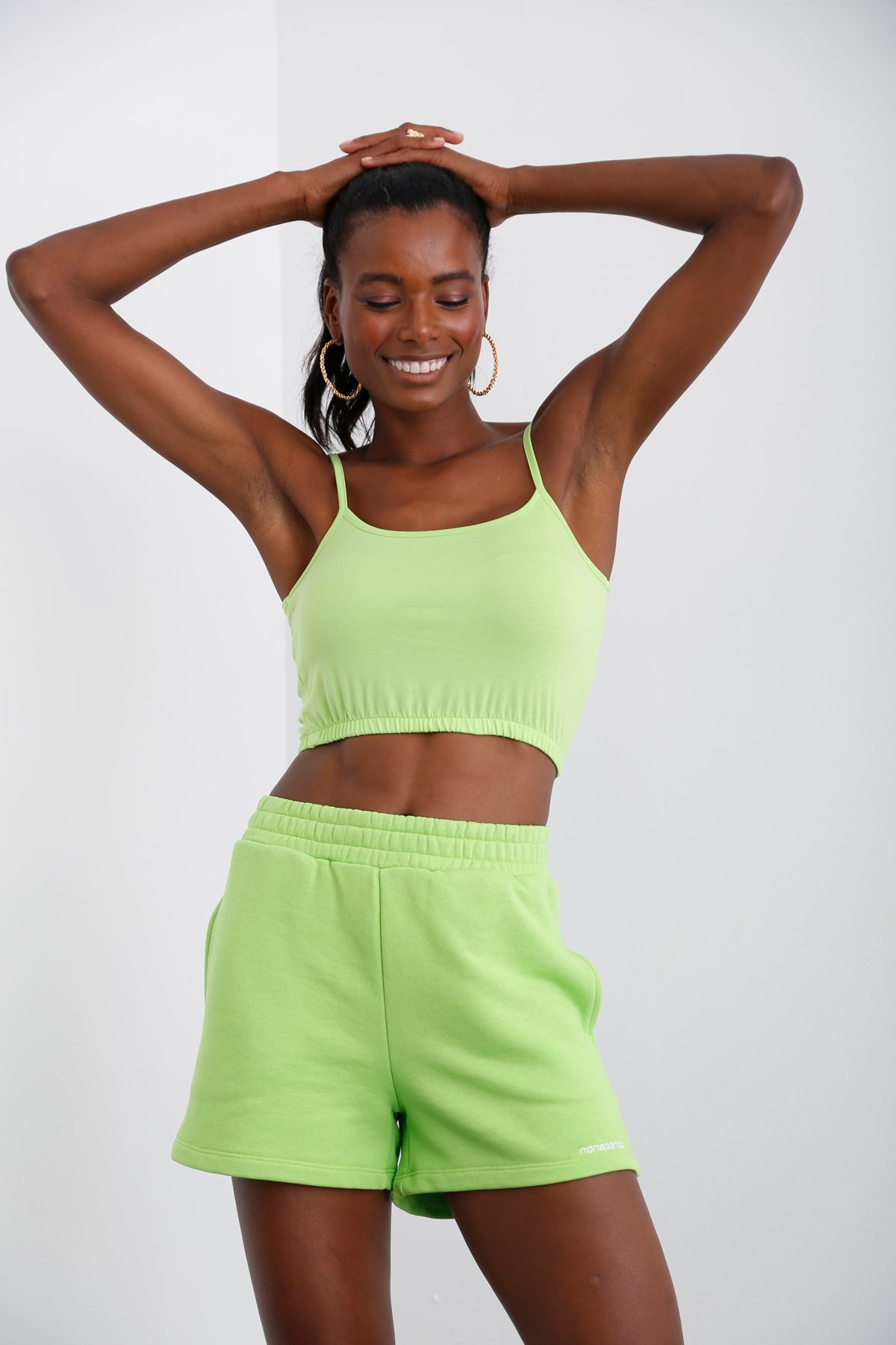 Yeşil Beli Lastikli Crop 