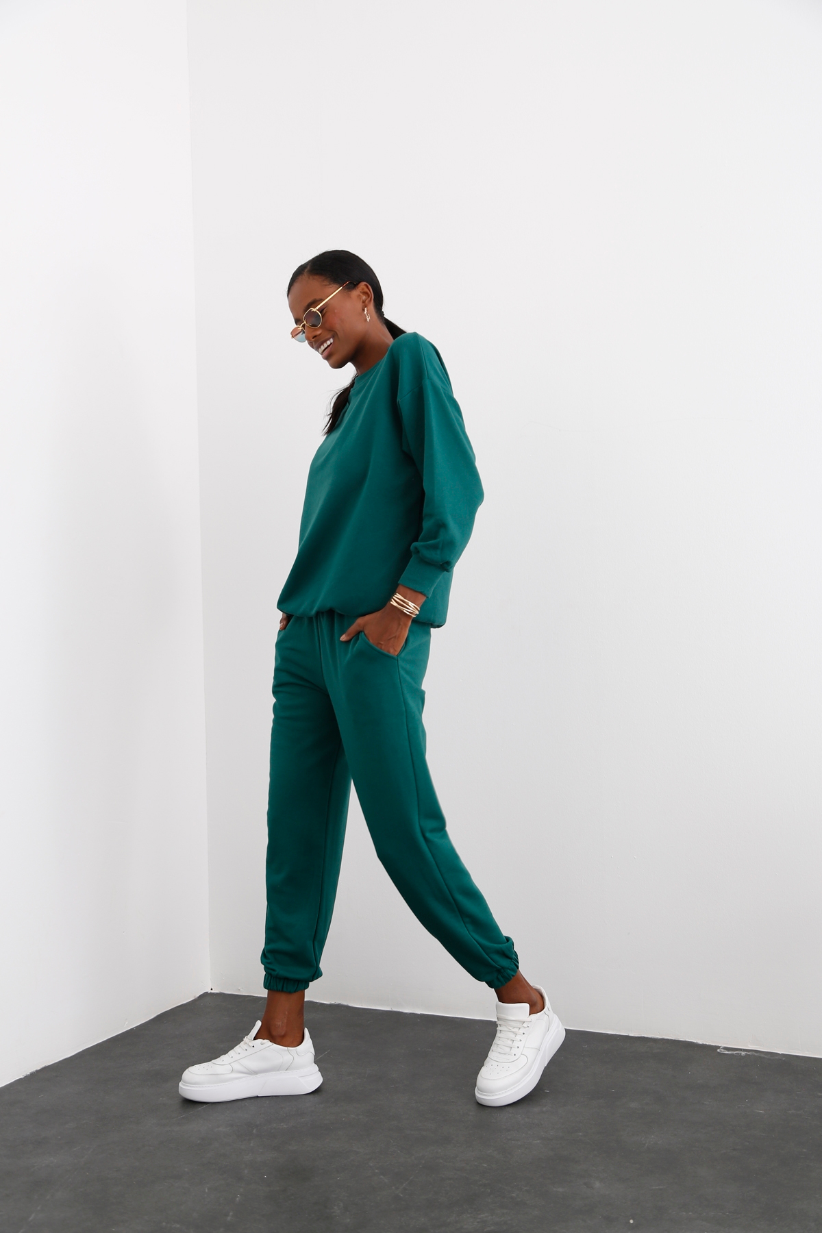 Yeşil Bisiklet Yaka Basic Sweatshirt 3200