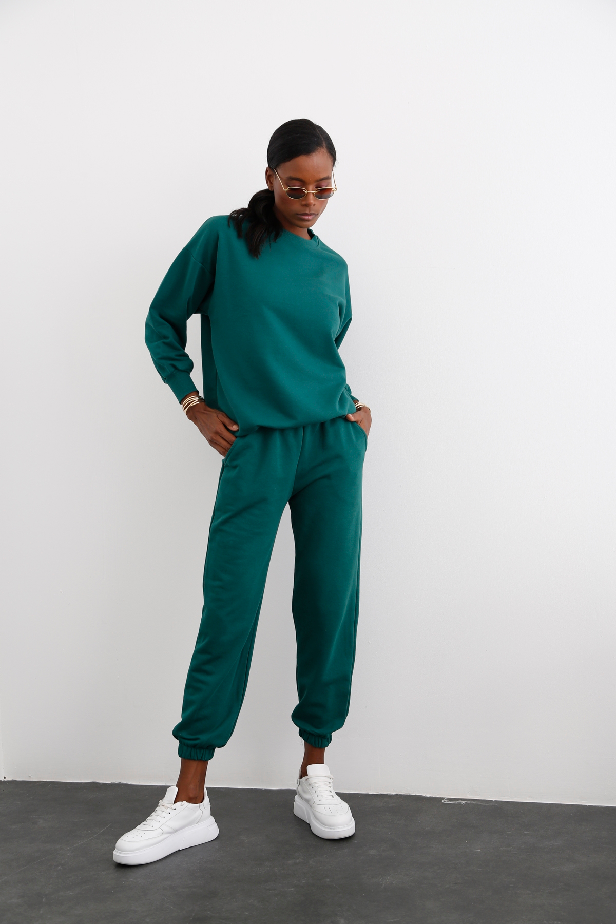 Yeşil Bisiklet Yaka Basic Sweatshirt 3200